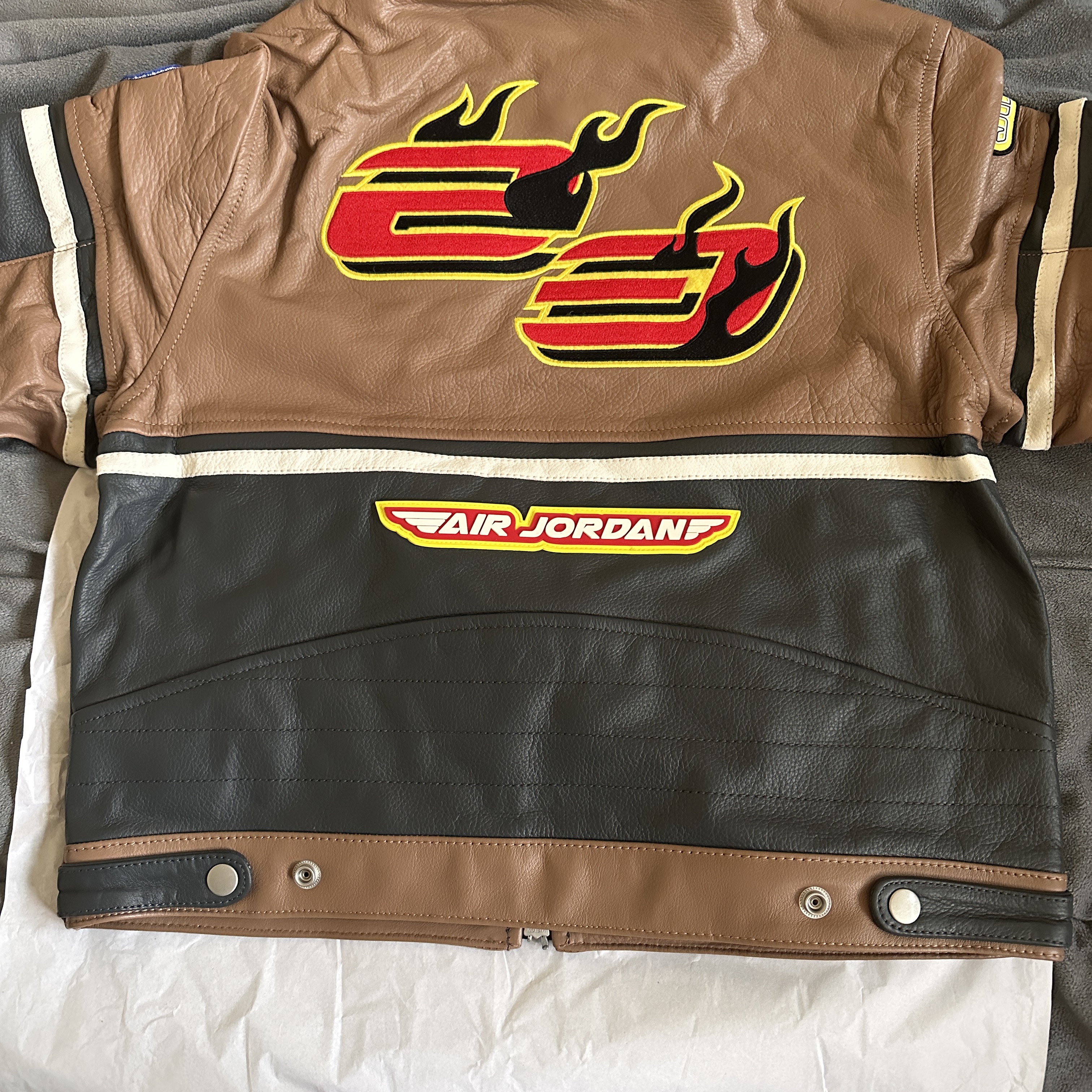 (W) Jordan x Travis Scott Leather Jacket Archaeo Brown - Asia 착용 스타일