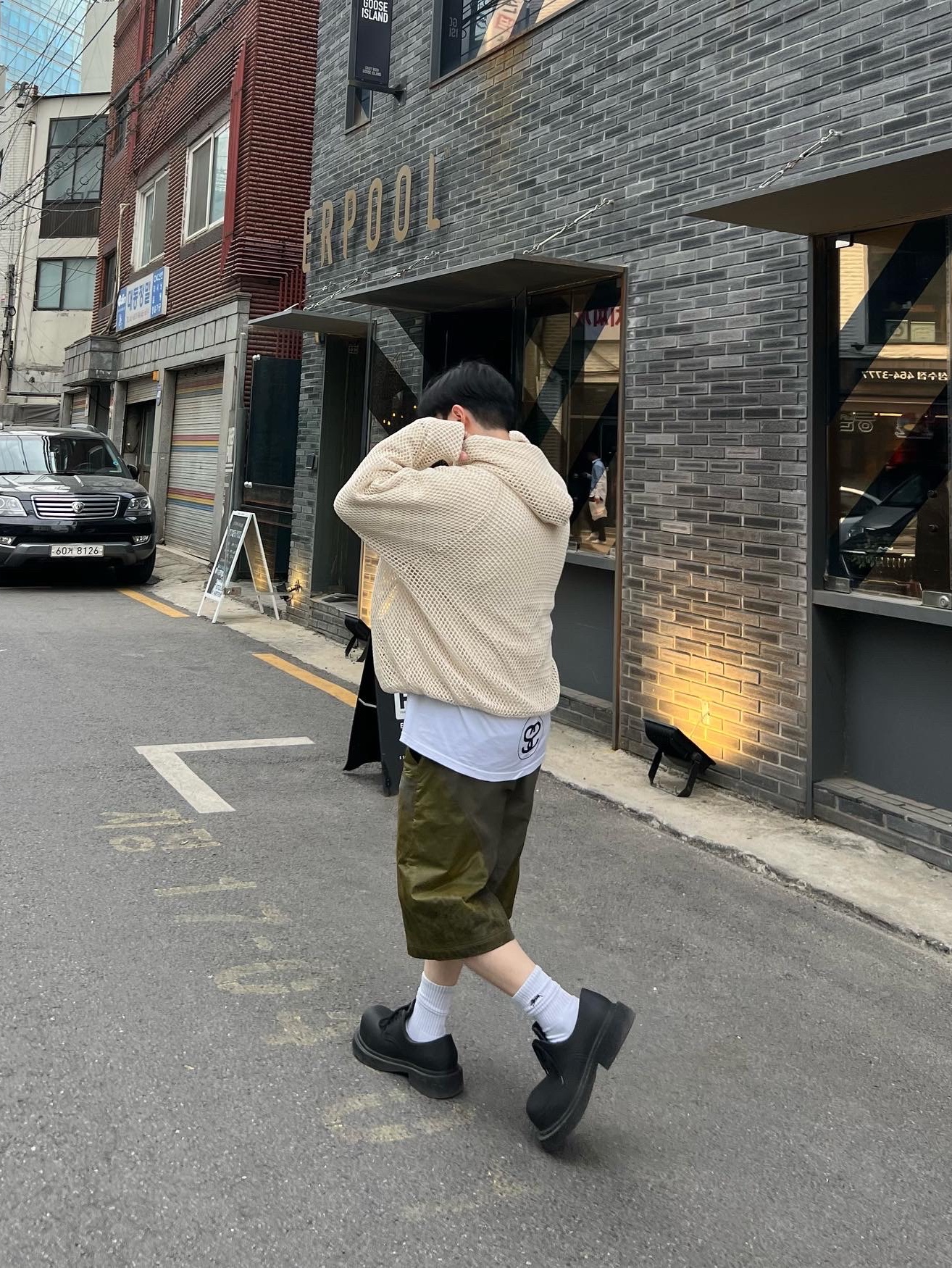 발렌시아가 스테로이드 더비 블랙 착용 스타일 - 2