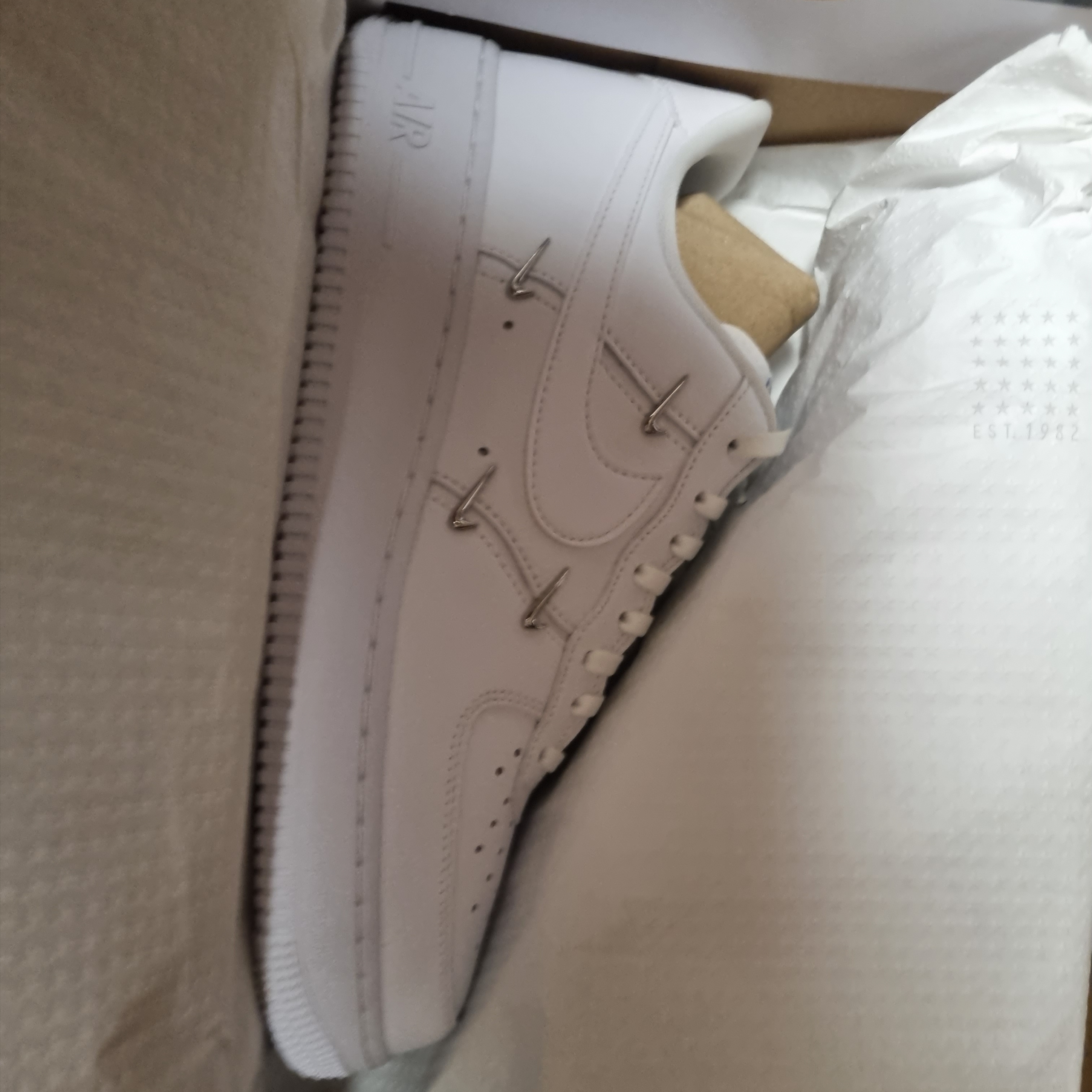 (W) Nike Air Force 1 Low '07 LX Chrome Luxe 착용 스타일