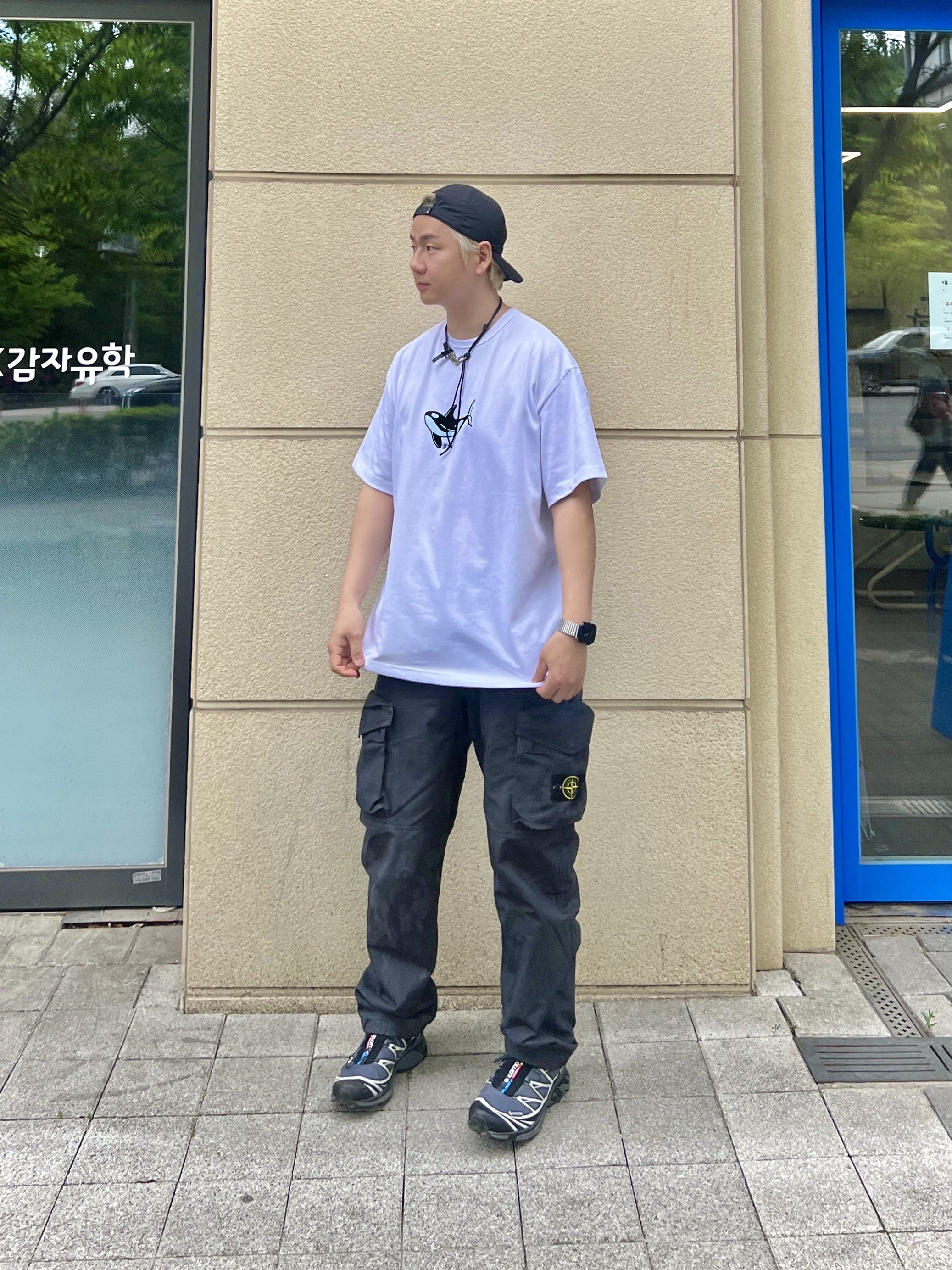 Salomon XT-6 Gore-Tex Black Ebony, Supreme x Stone Island Reactive Ice Camo Ripstop Cargo Pants Black - 22SS 착용 스타일 - 3