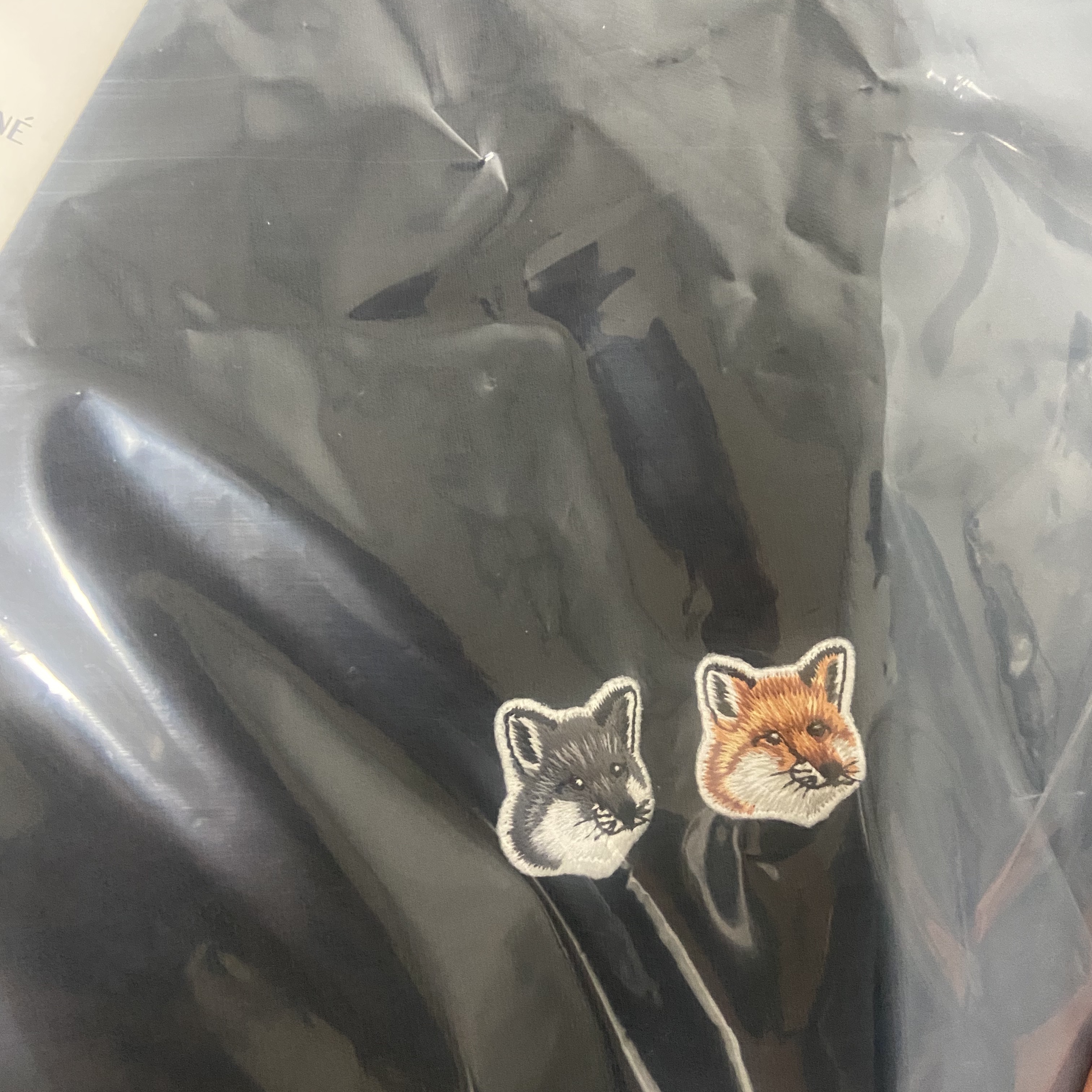 Maison Kitsune Double Fox Head Patch Classic Sweatshirt Anthracite 착용 스타일