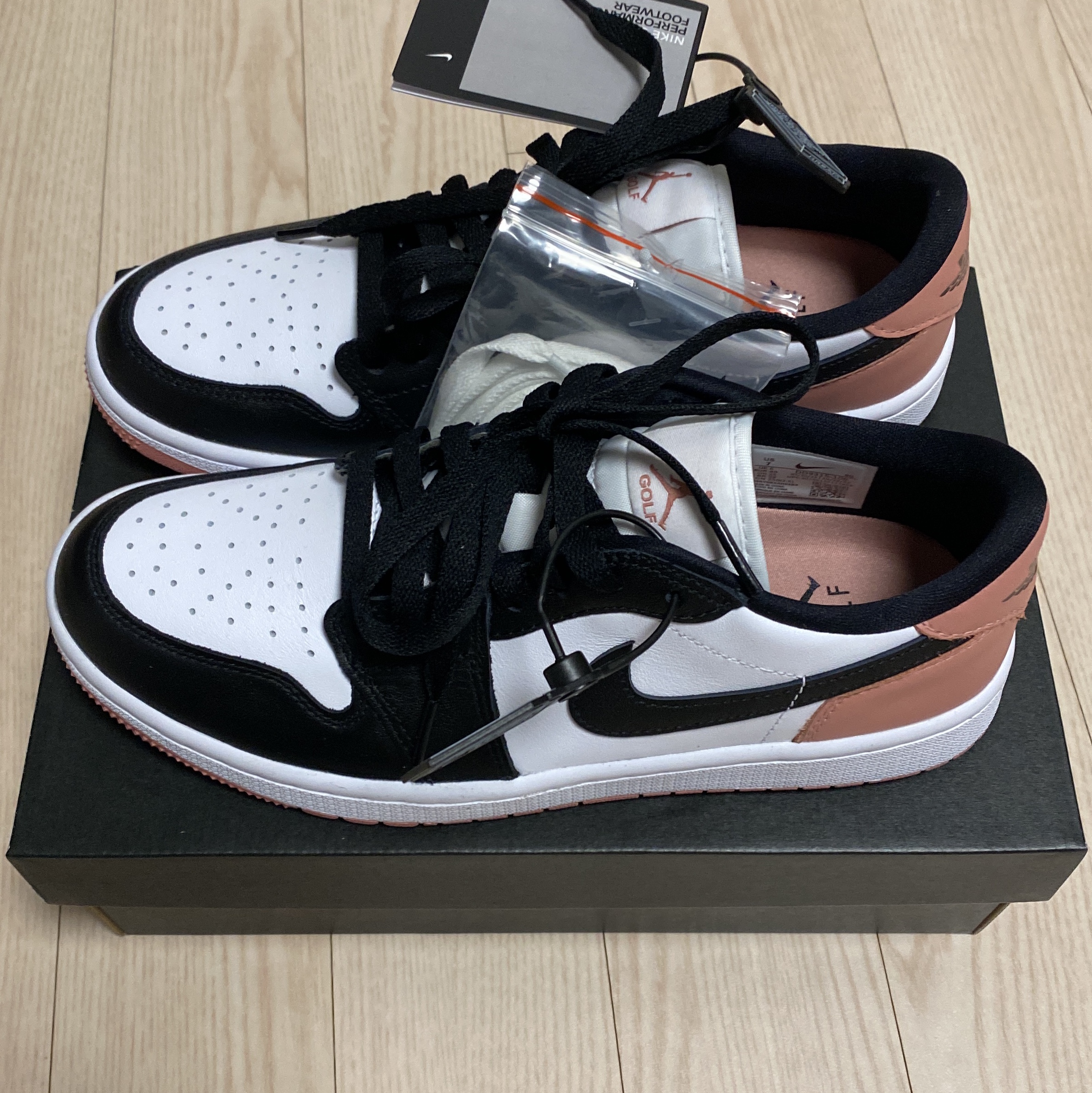 Jordan 1 Low Golf Rust Pink 착용 스타일 - 2