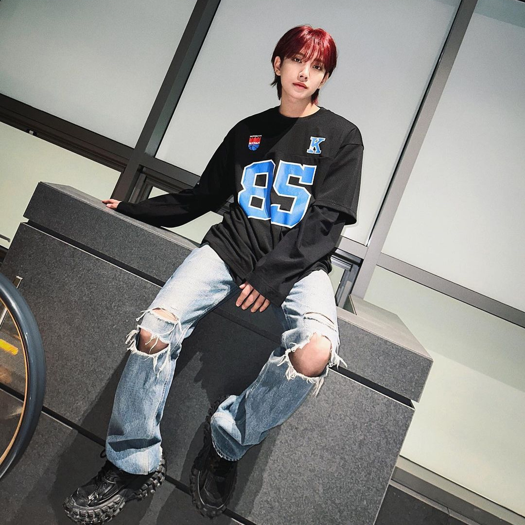 Balenciaga Defender Sneakers Black 착용 스타일 - 2