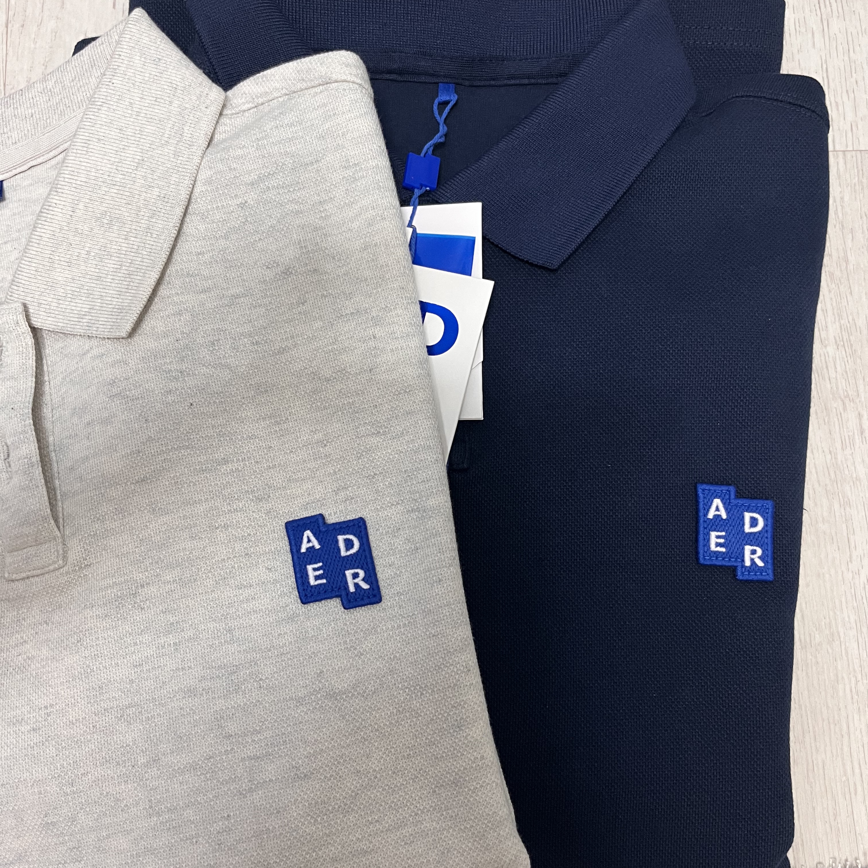 Ader Error Sig; TRS Tag Polo T-Shirt 01 Navy 착용 스타일