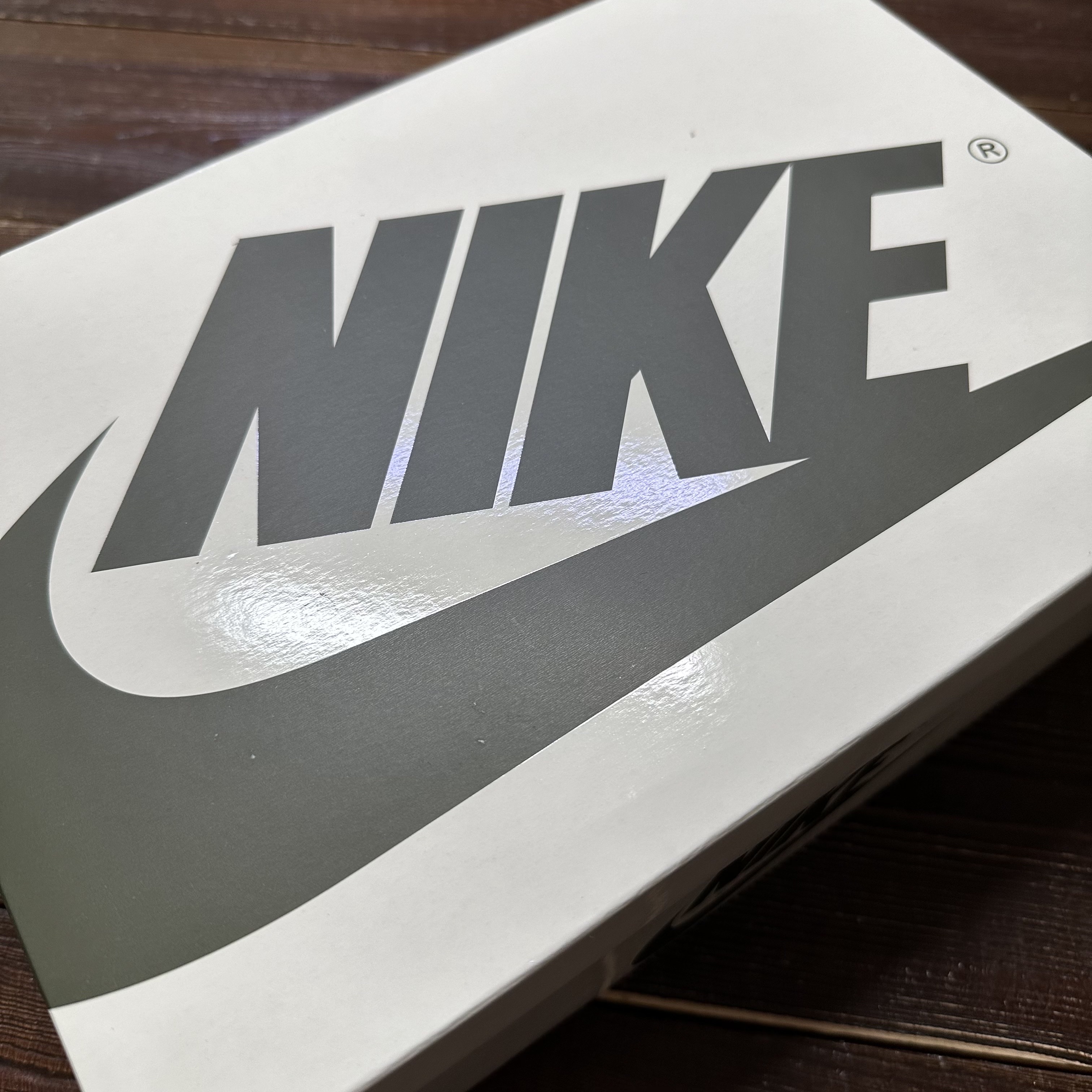 (W) Jordan 1 x Travis Scott Retro Low OG SP Medium Olive 착용 스타일 - 1