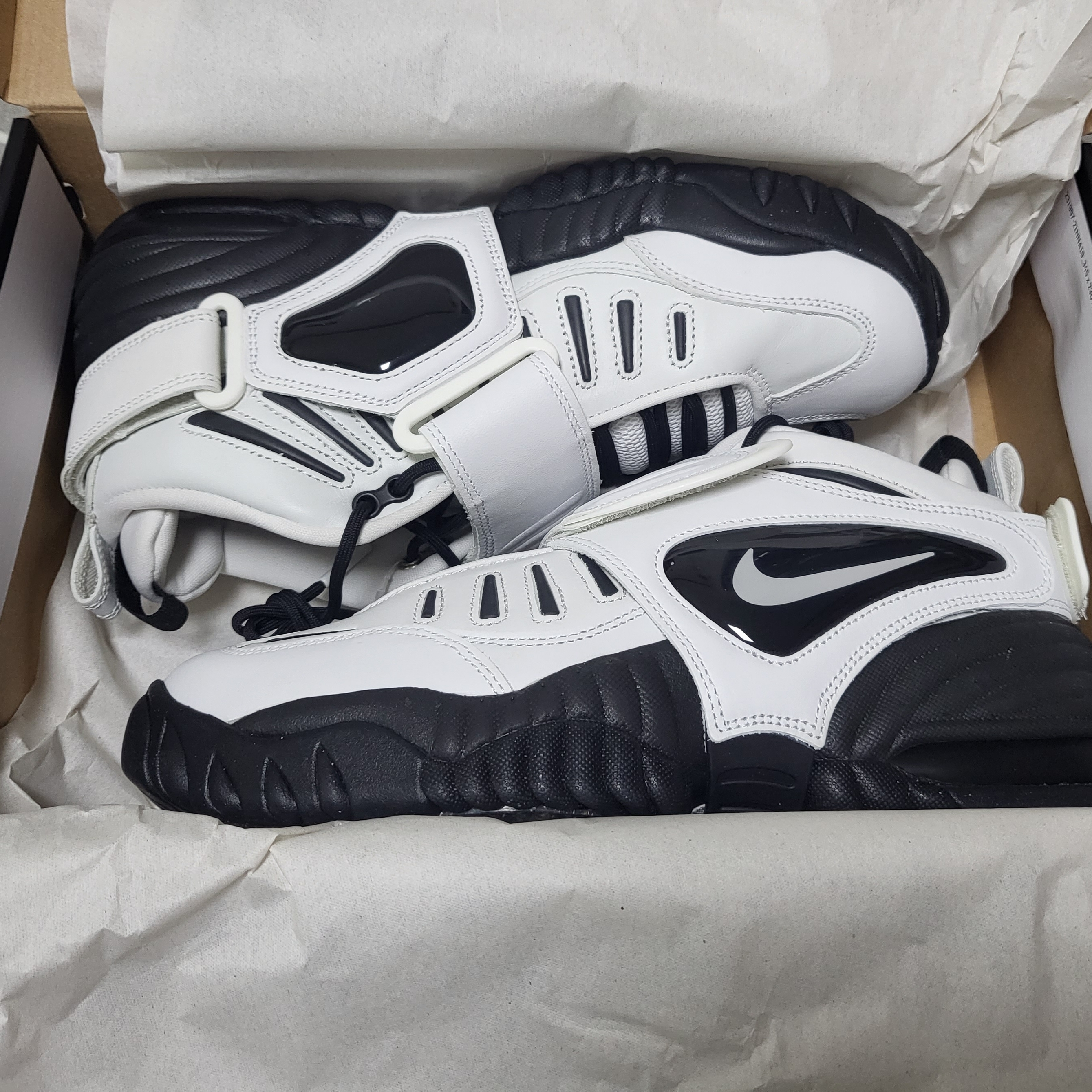 Nike x Ambush Air Adjust Force SP Summit White and Black 착용 스타일