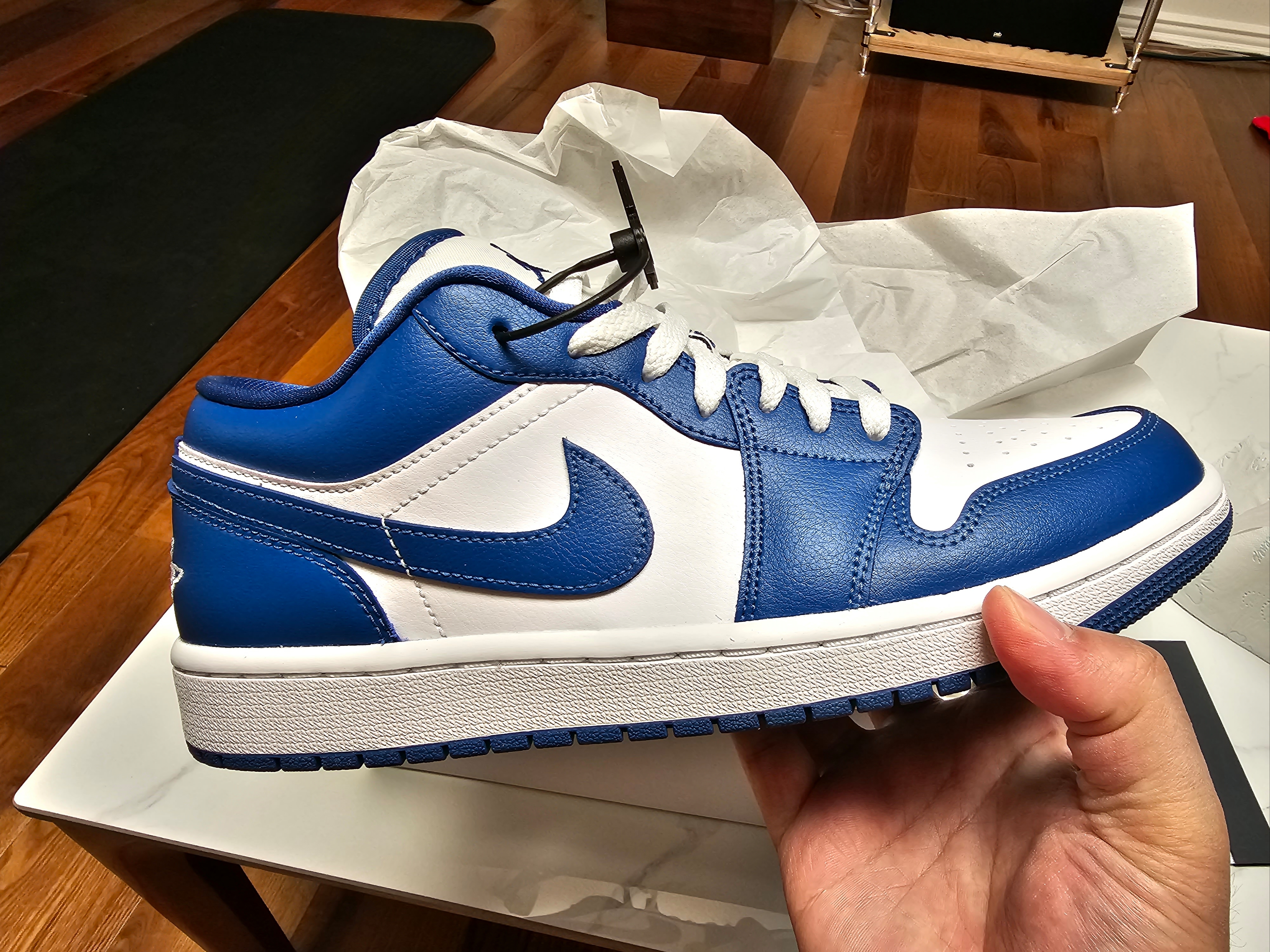 (W) Jordan 1 Low White Dark Marina Blue 착용 스타일