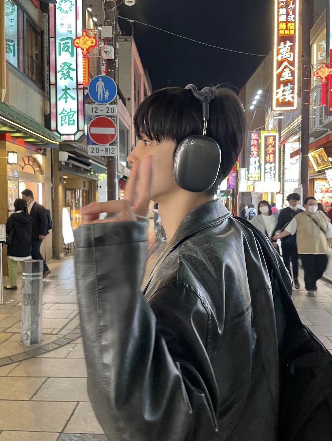 Apple AirPods Max Lightning Space Gray (Korean Ver.) 착용 스타일