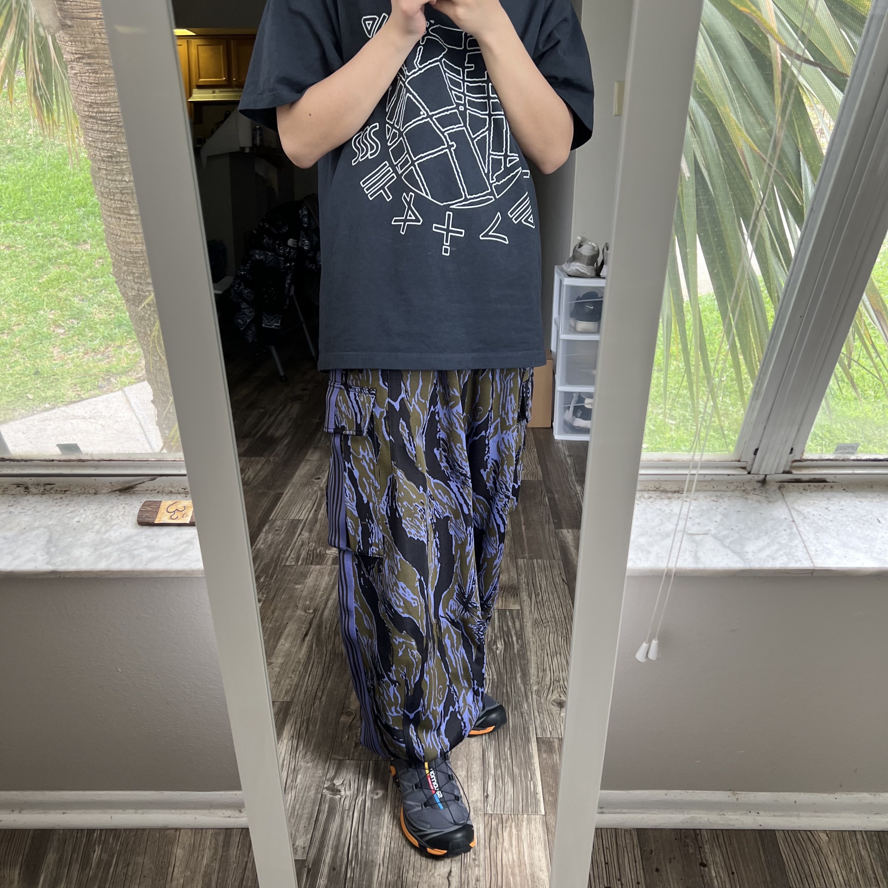 Needles H.D. Track Pants Poly Smooth Ice White, Cav Empt Overdye Circle T-Shirt Navy - 23SS 착용 스타일