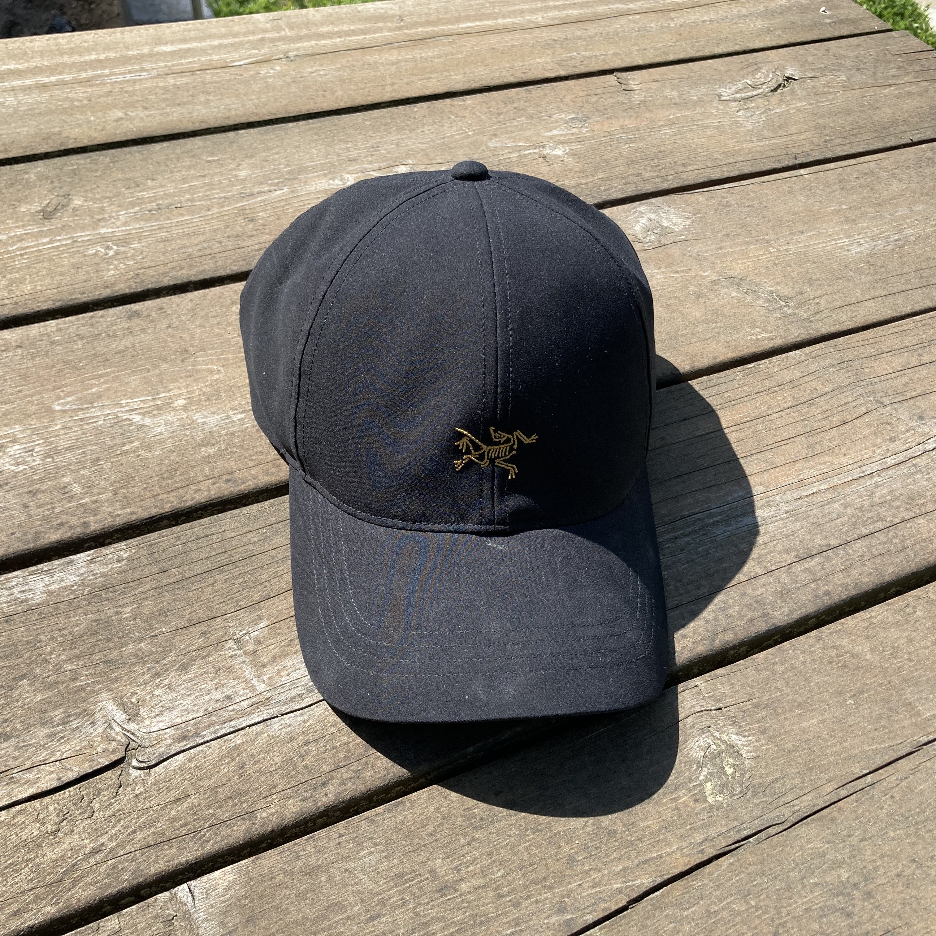 Arc'teryx Small Bird Cap Black 착용 스타일