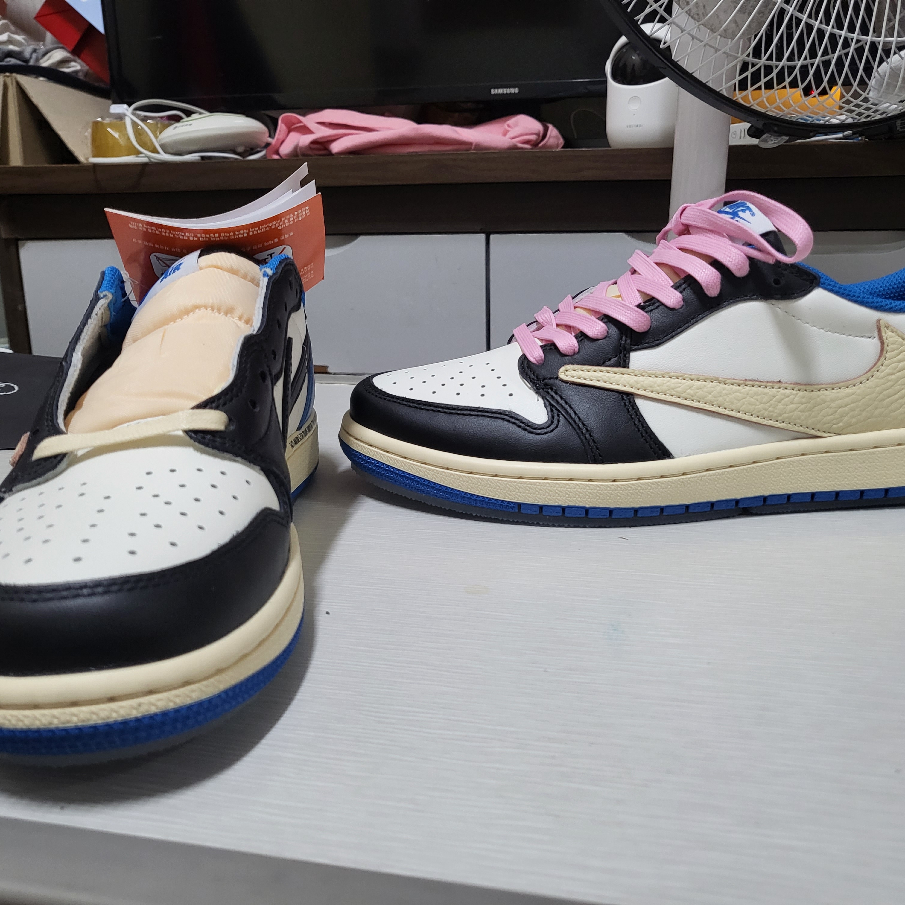 Jordan 1 x Travis Scott x Fragment Retro Low OG SP Military Blue, Nike Air Max 95 OG Neon Yellow 2020 착용 스타일 - 5