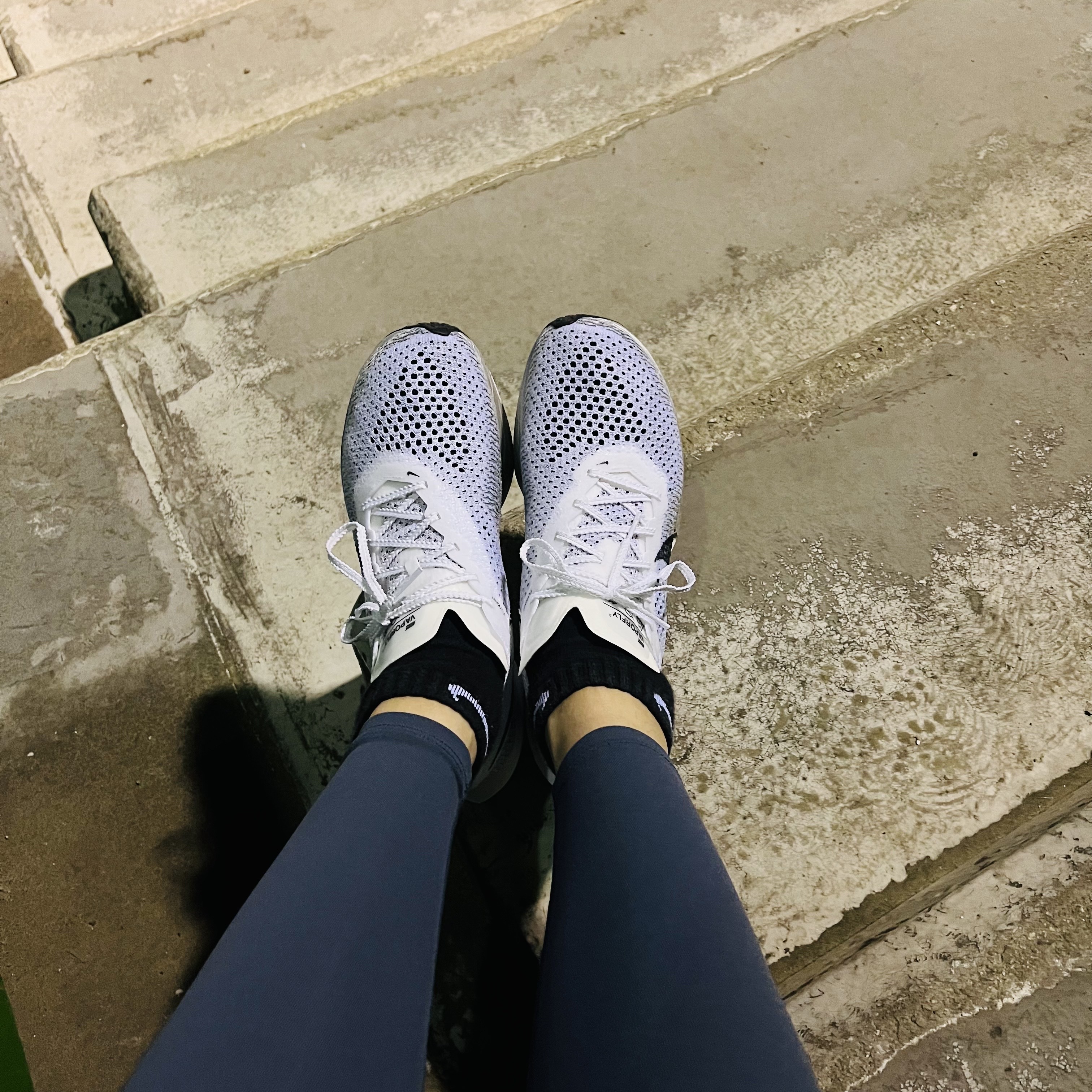 Nike ZoomX Vaporfly Next% 3 White Grey 착용 스타일