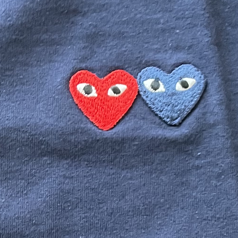 Play Comme des Garcons Double Heart T-Shirt Navy 착용 스타일