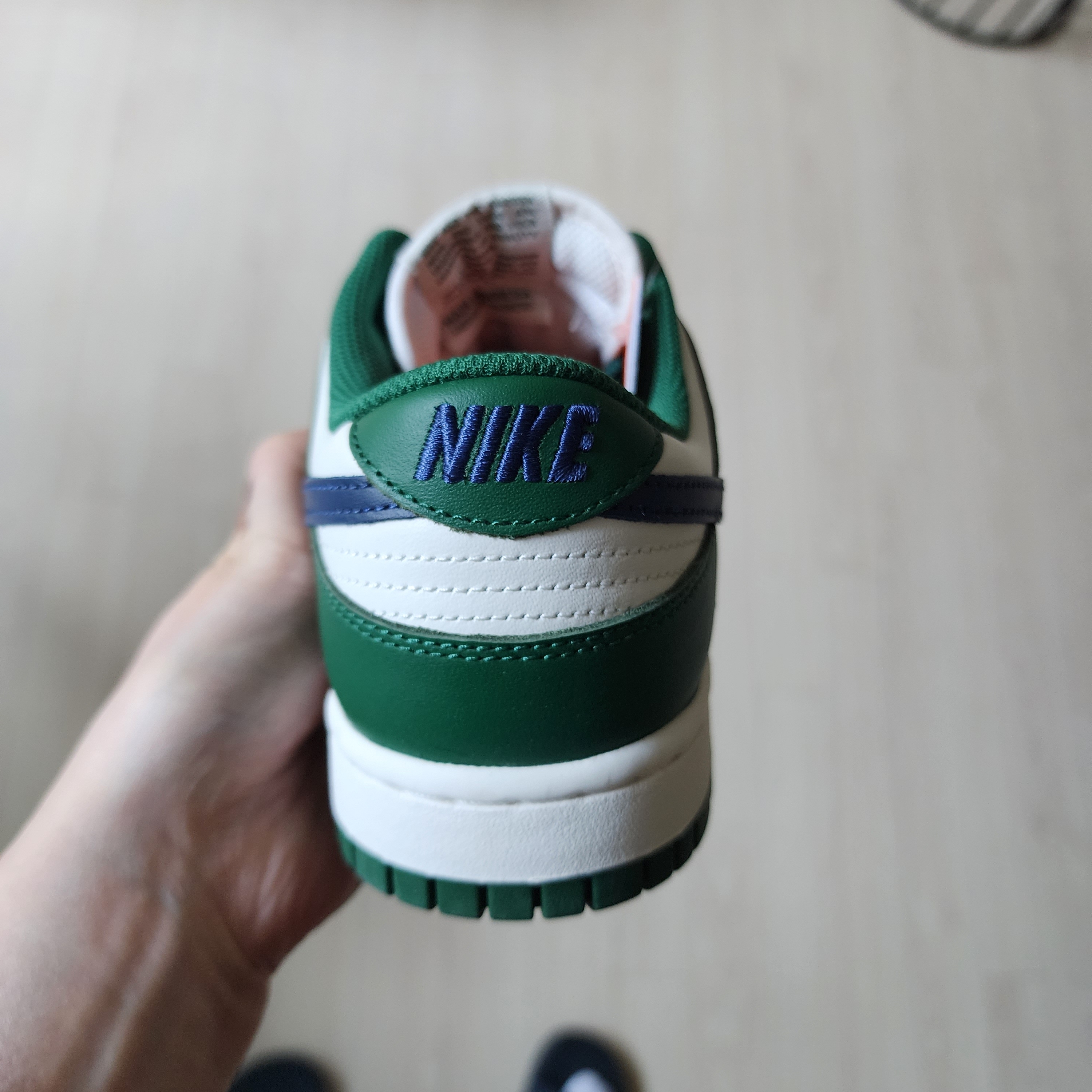 (W) Nike Dunk Low Gorge Green, Nike Dunk Low Retro Varsity Green 착용 스타일 - 5