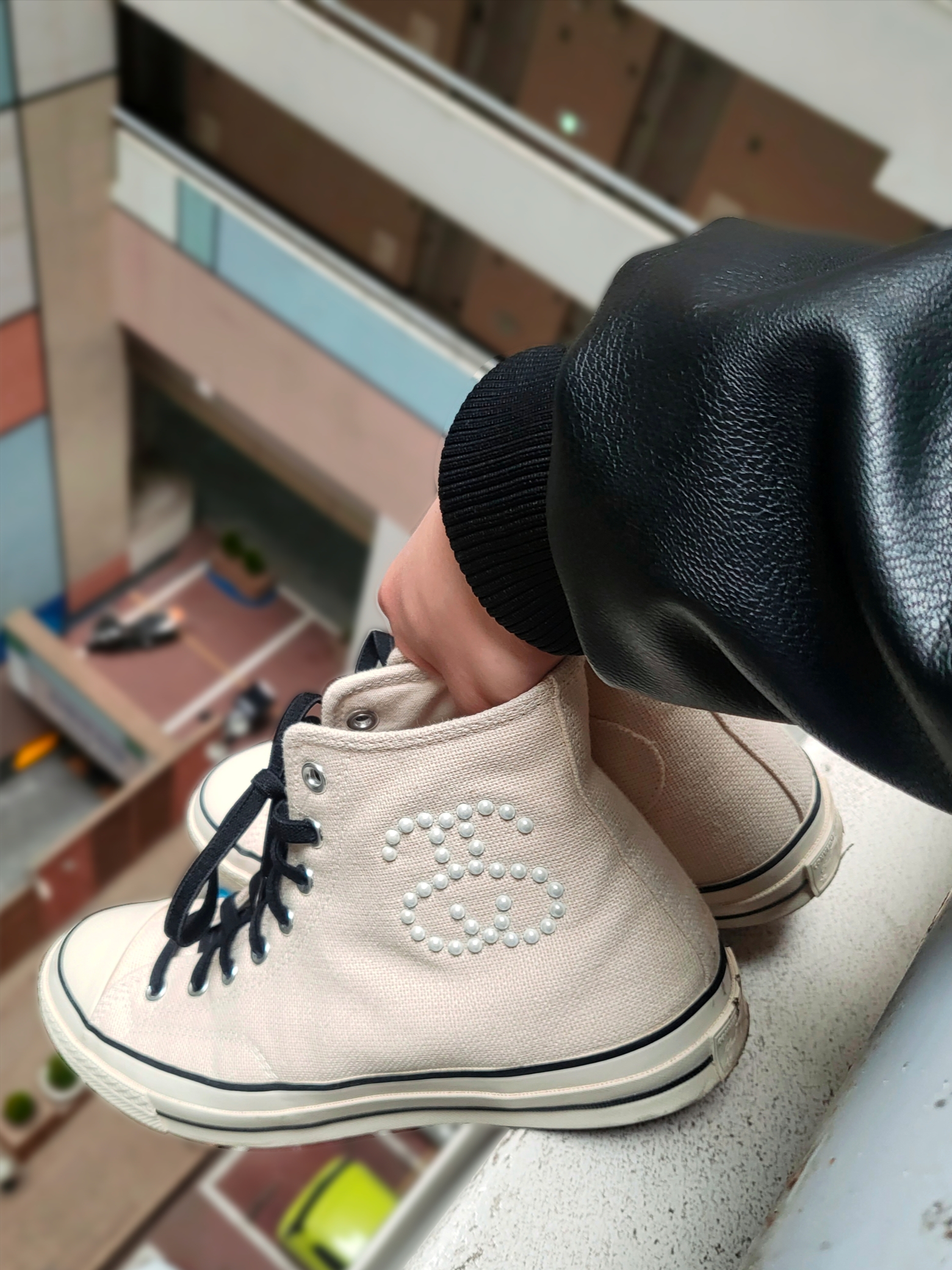 Converse x Stussy Chuck 70 High Natural Ivory 착용 스타일 - 1