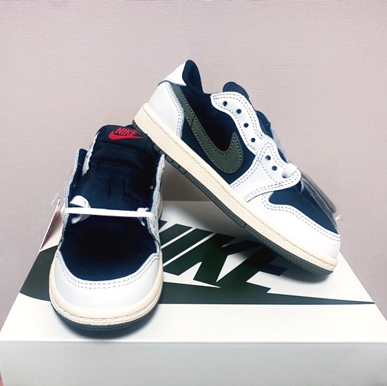 (PS) Jordan 1 x Travis Scott Retro Low OG SP Medium Olive 착용 스타일 - 2