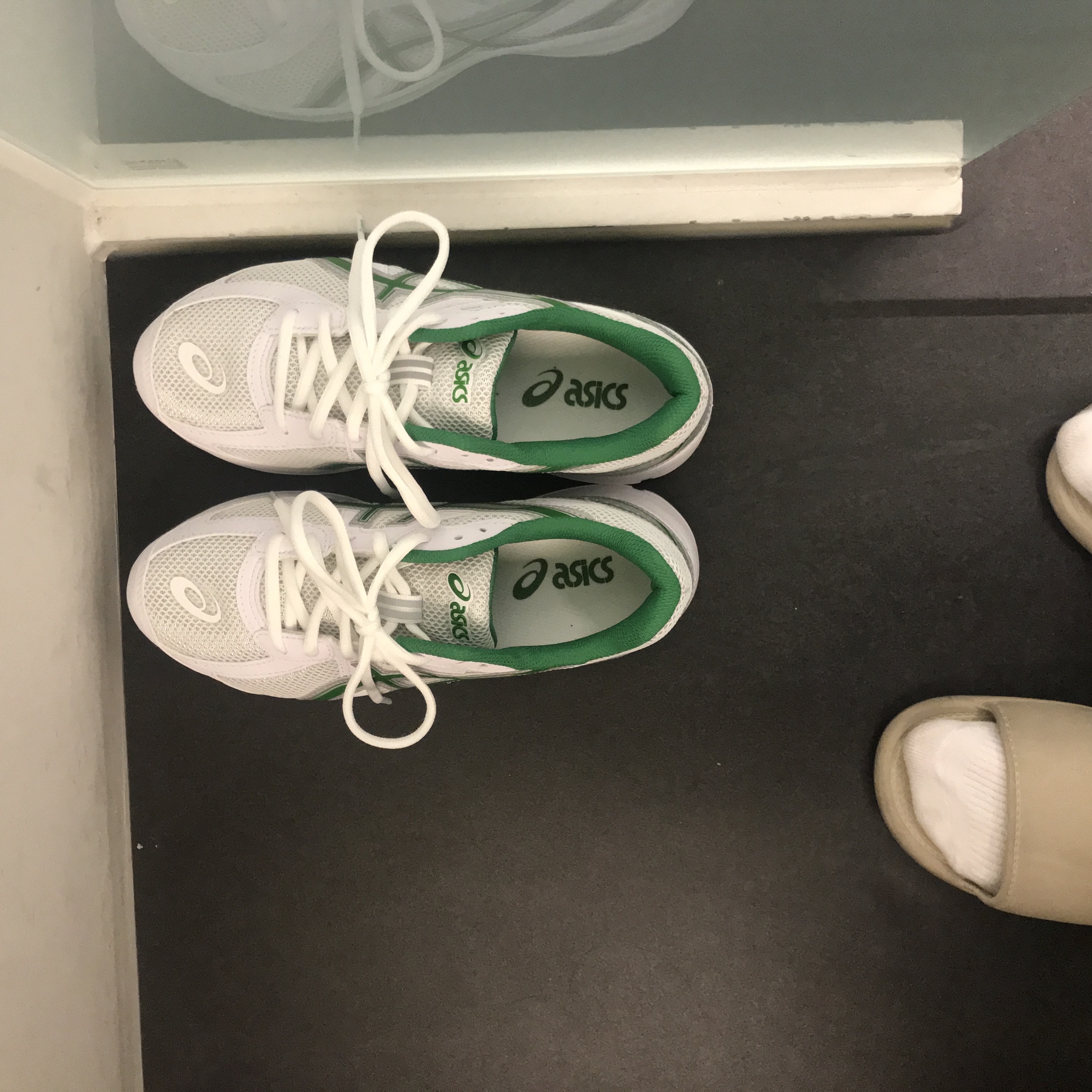 Asics Jog 100 S White Green - 2E Wide 착용 스타일 - 3