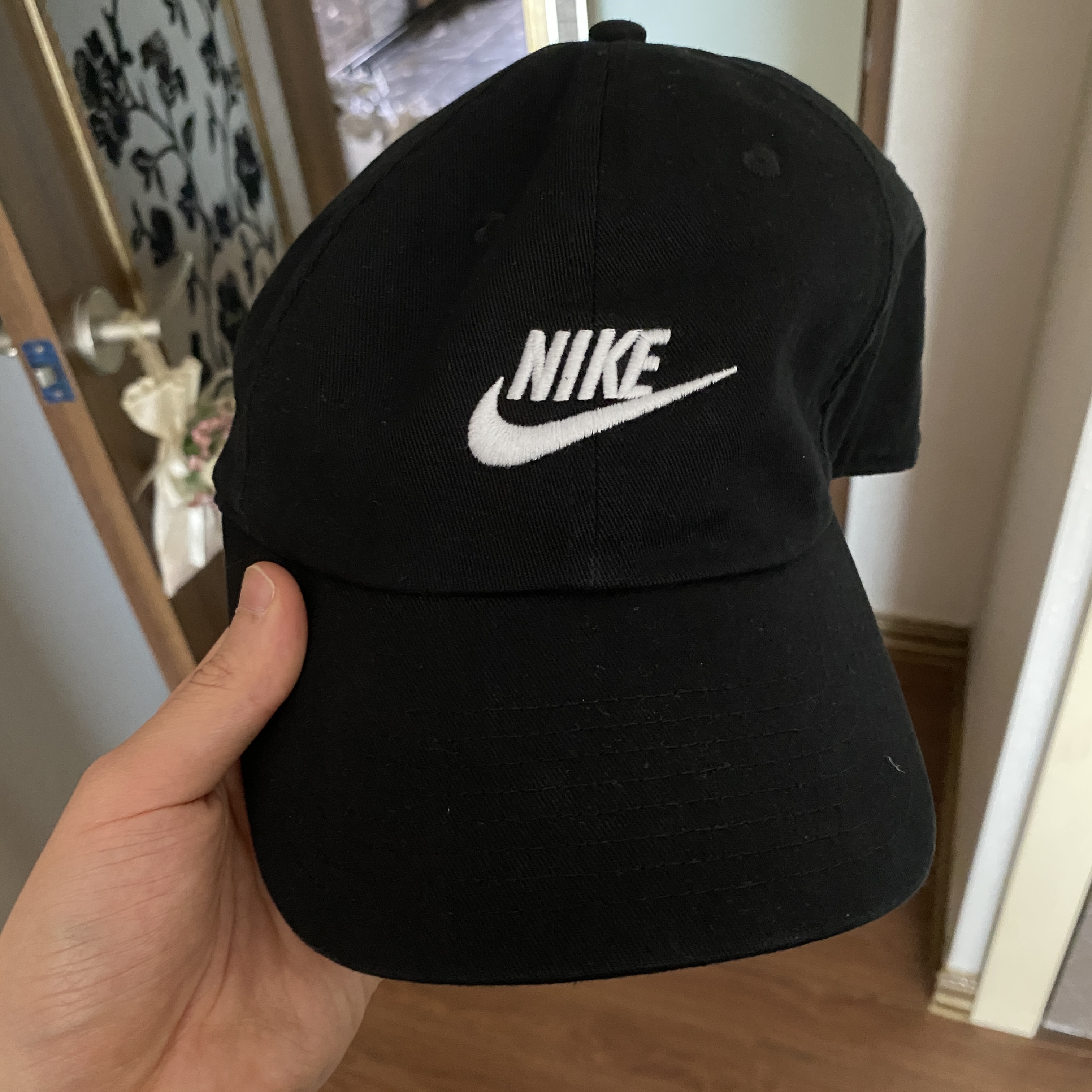 Nike Heritage 86 Futura Washed Cap Black White 착용 스타일