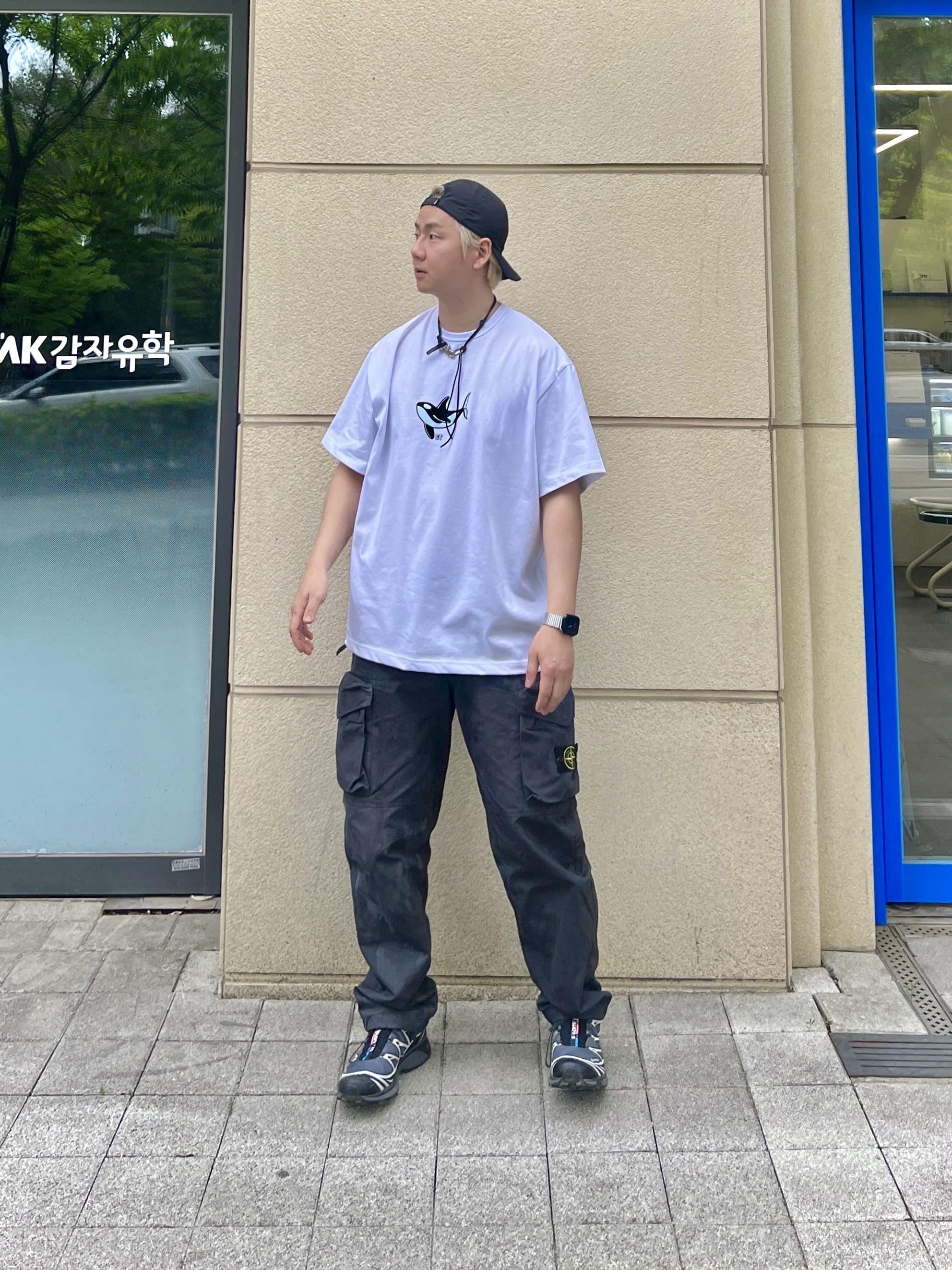 Salomon XT-6 Gore-Tex Black Ebony, Supreme x Stone Island Reactive Ice Camo Ripstop Cargo Pants Black - 22SS 착용 스타일 - 1