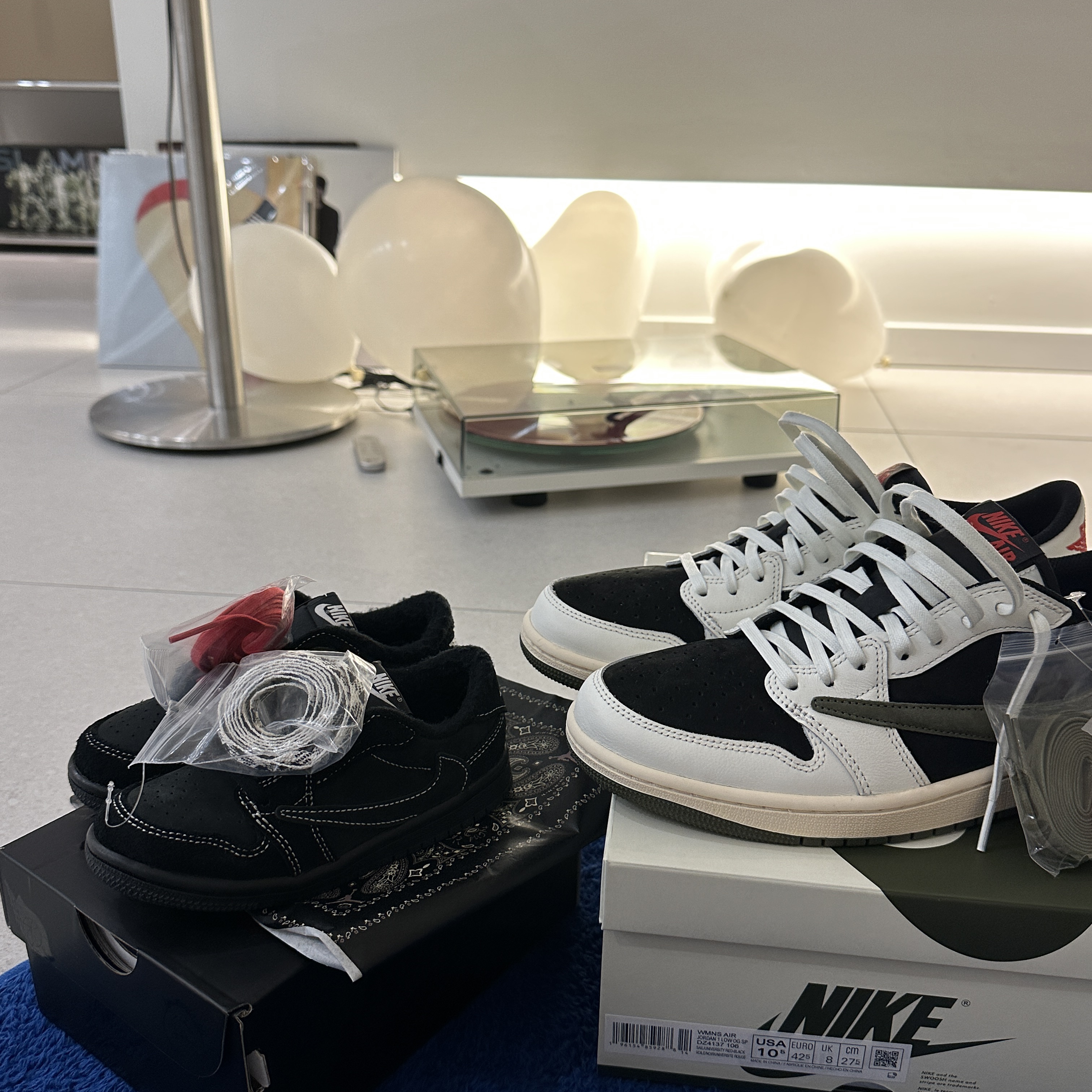 (W) Jordan 1 x Travis Scott Retro Low OG SP Medium Olive 착용 스타일