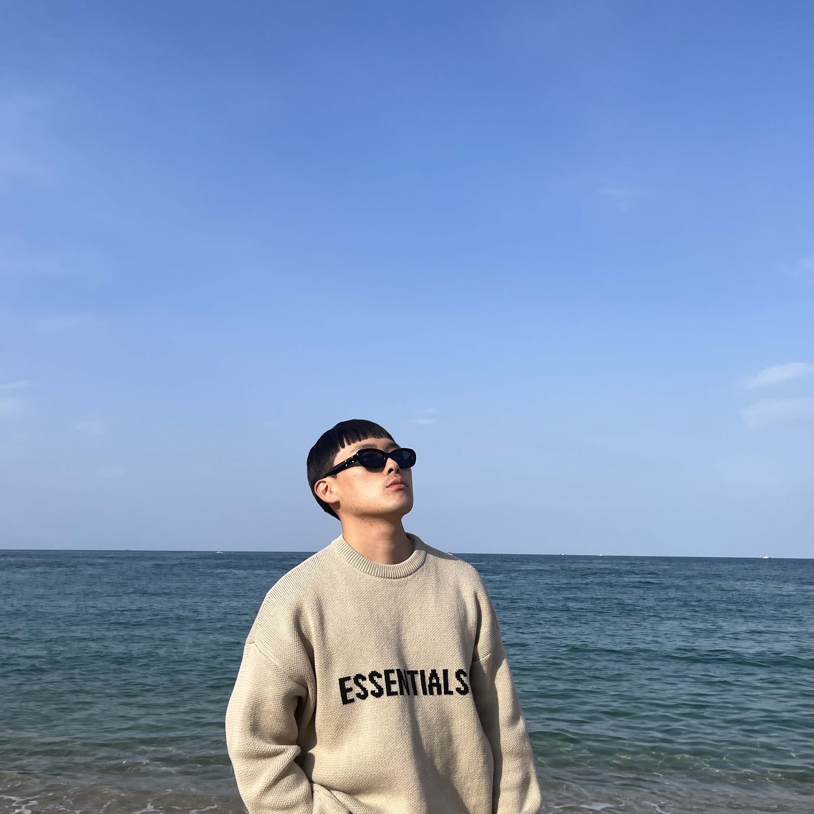 Gentle Monster x Maison Margiela MM004 Black Black, Essentials Knit Pullover Sweater Linen - Ssense Exclusive 착용 스타일