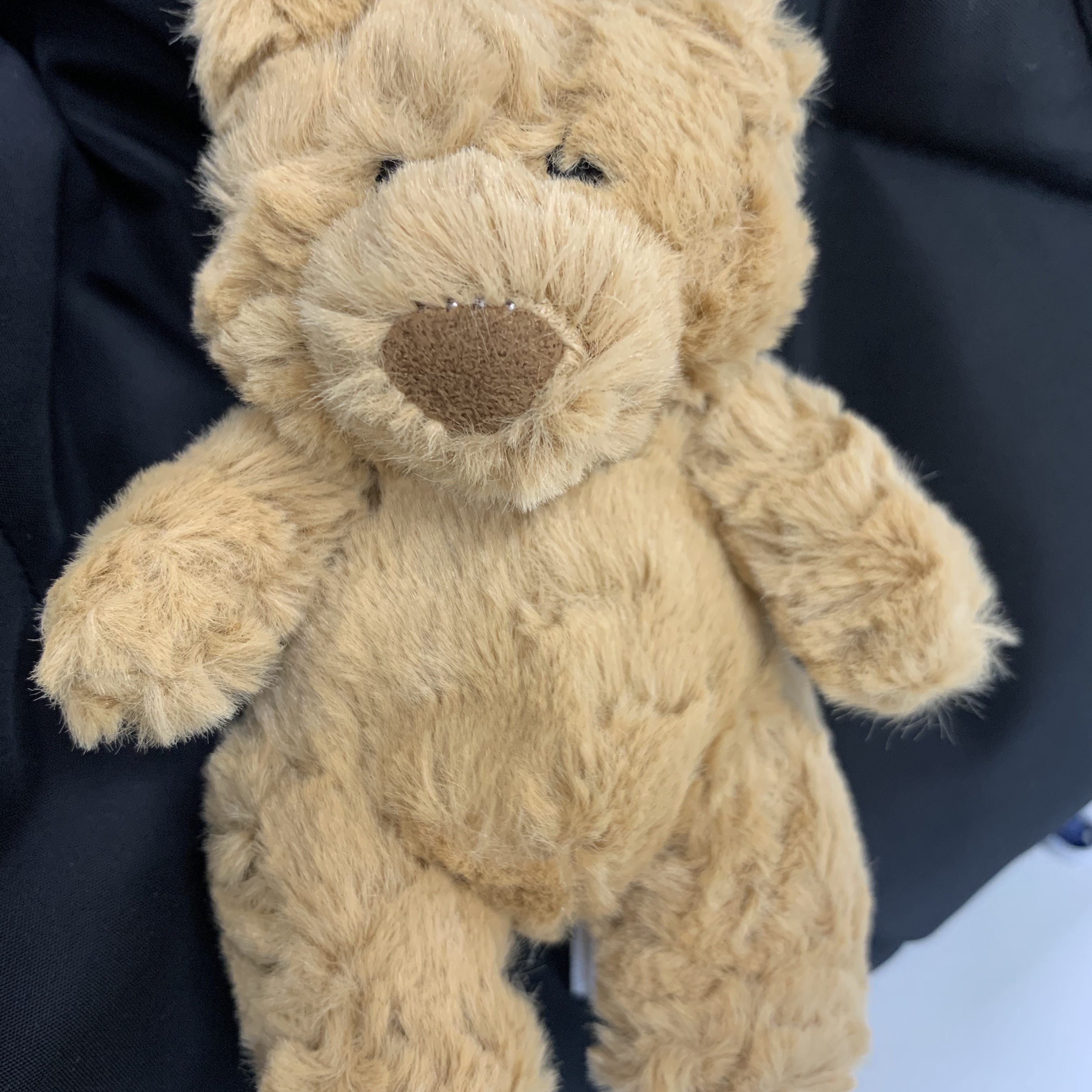 Jellycat Bartholomew Bear Bag Charm Brown 착용 스타일