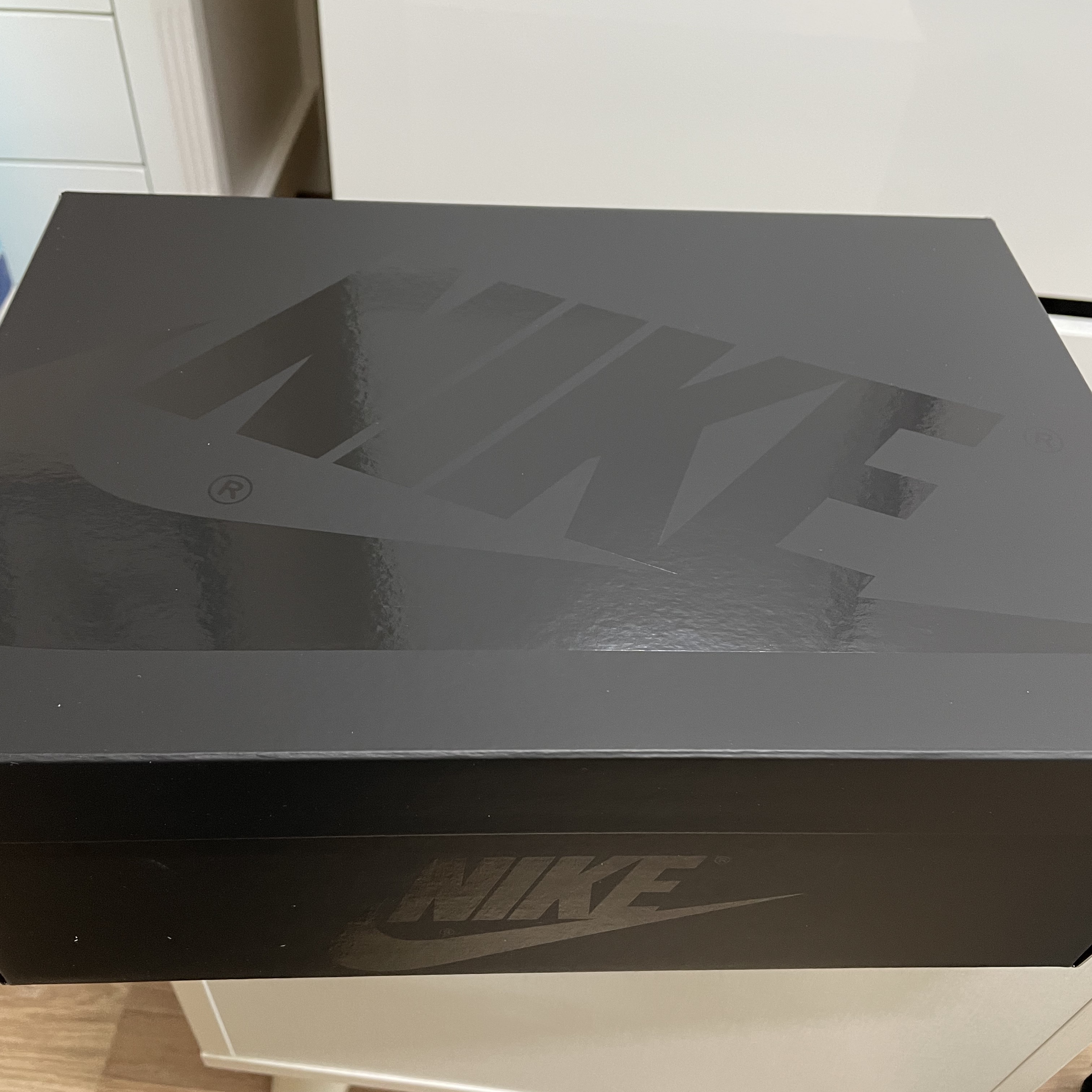 Jordan 1 x Travis Scott Retro Low OG SP Black Phantom 착용 스타일 - 1