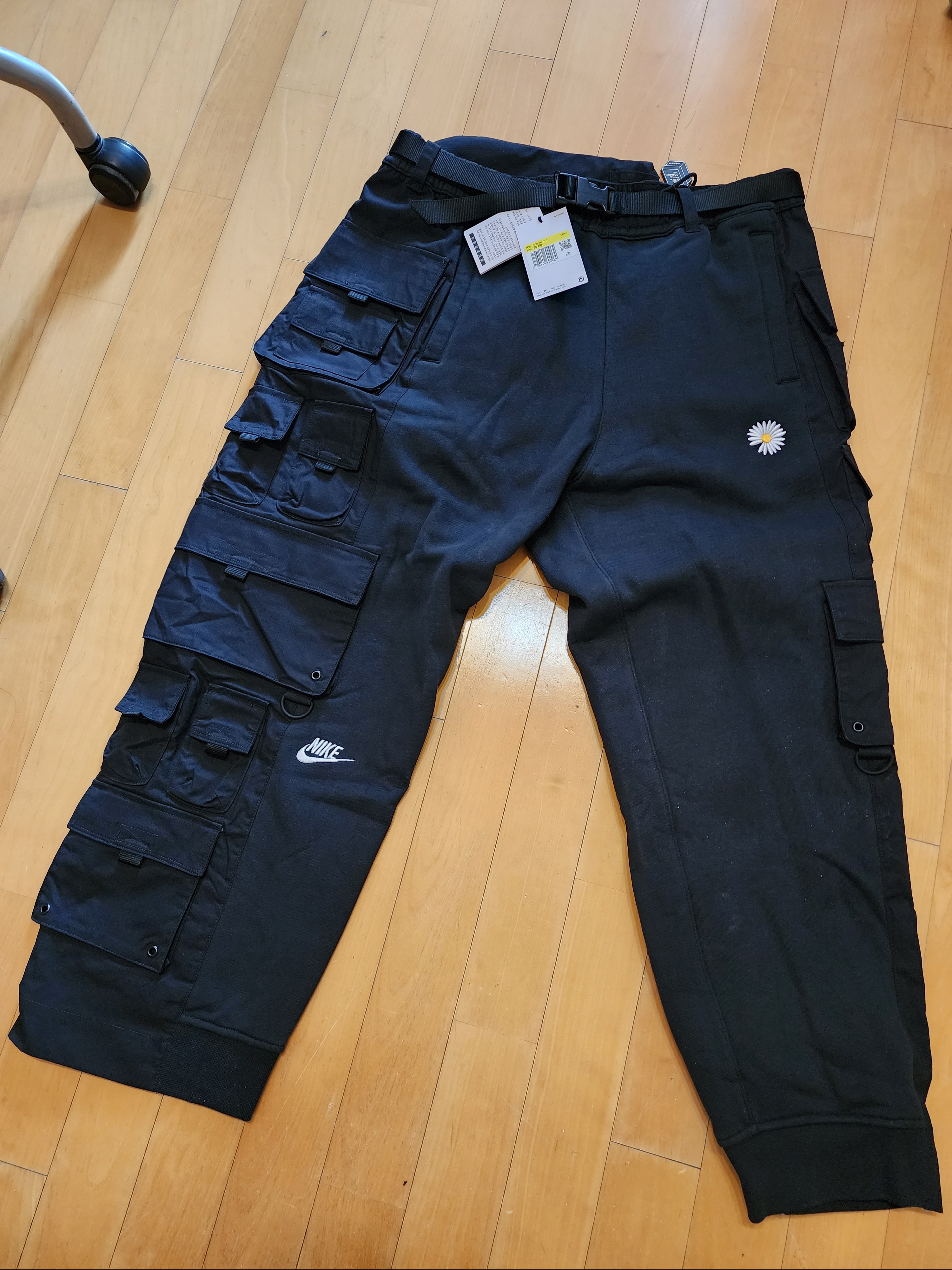 Nike x Peaceminusone Wide Pants Black (DR0096-010) 착용 스타일 - 1