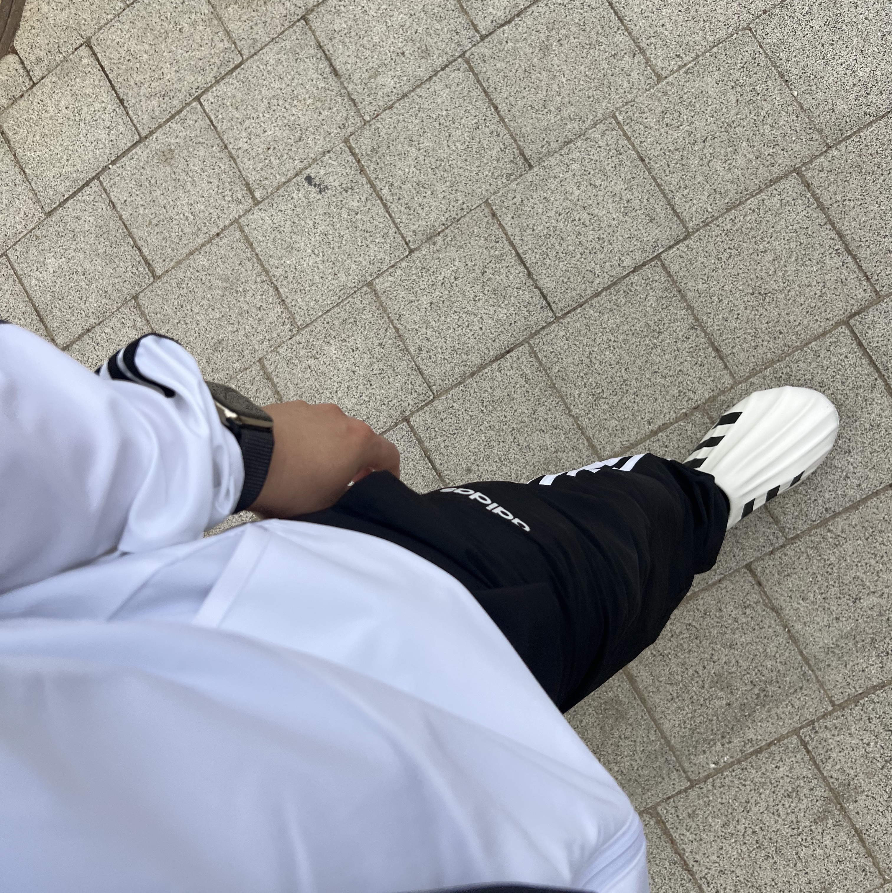 Adidas Adifom Superstar Core White 착용 스타일