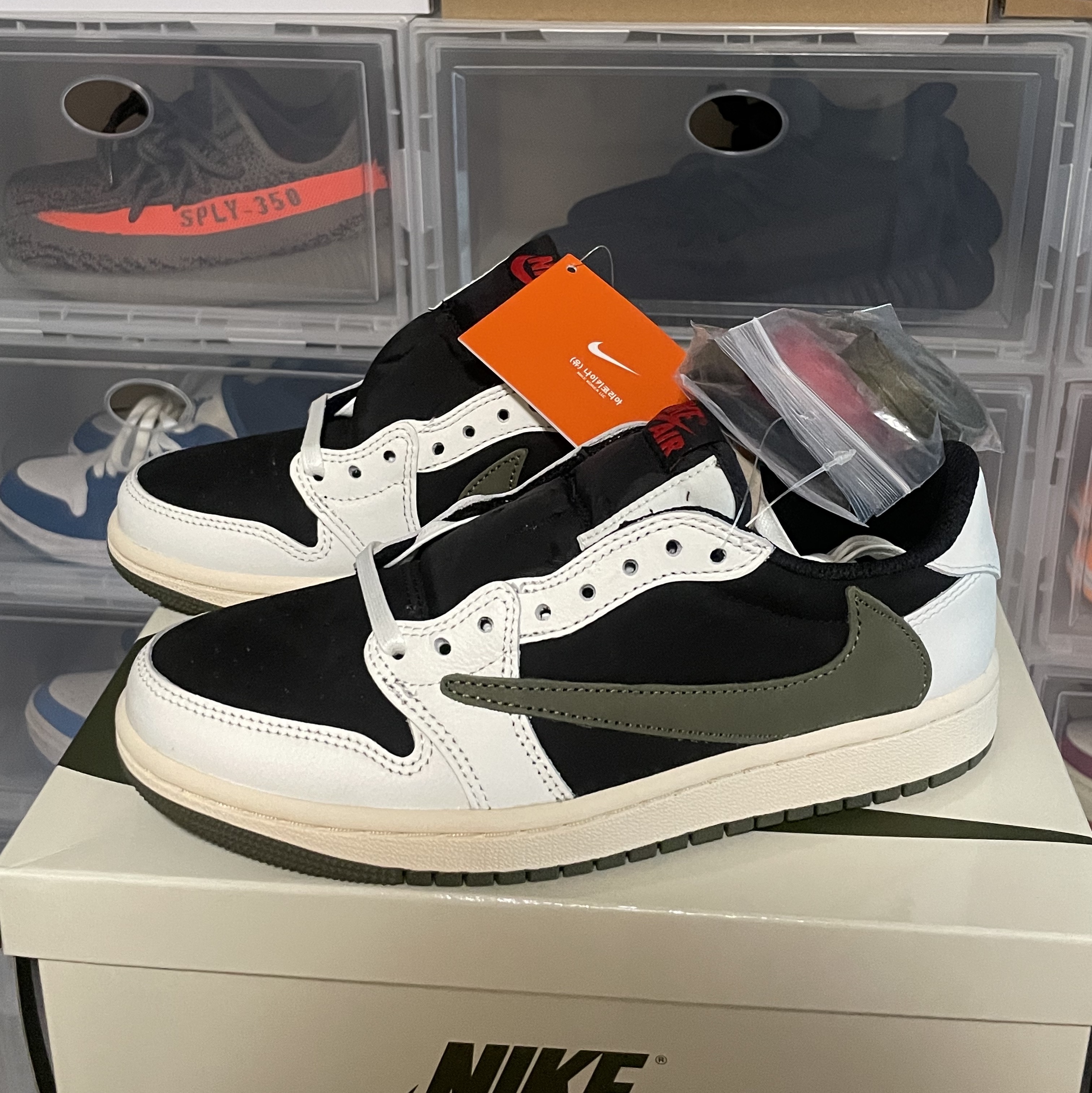 (W) Jordan 1 x Travis Scott Retro Low OG SP Medium Olive 착용 스타일