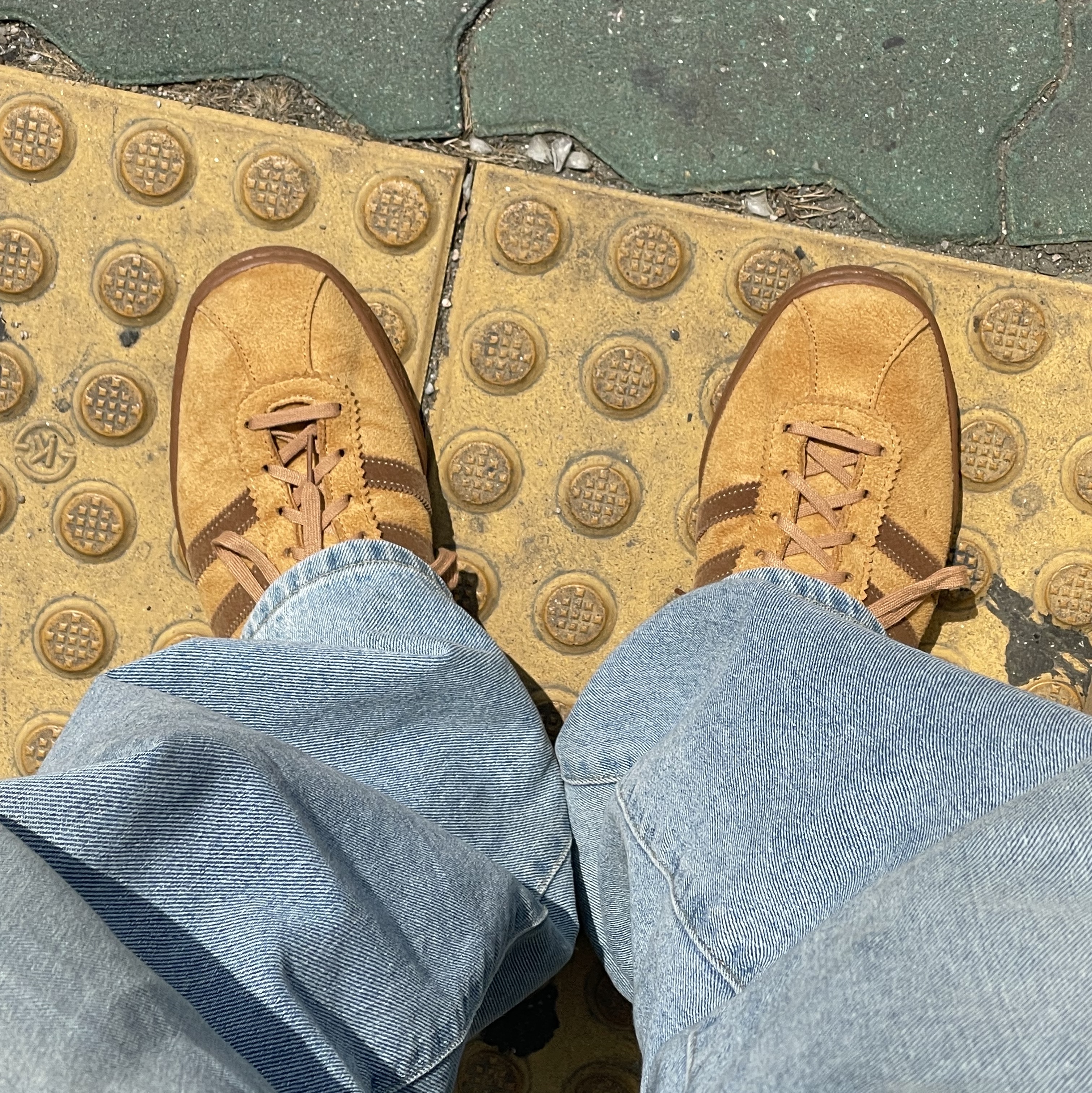 Adidas Tobacco Gruen Mesa Brown Desert 착용 스타일