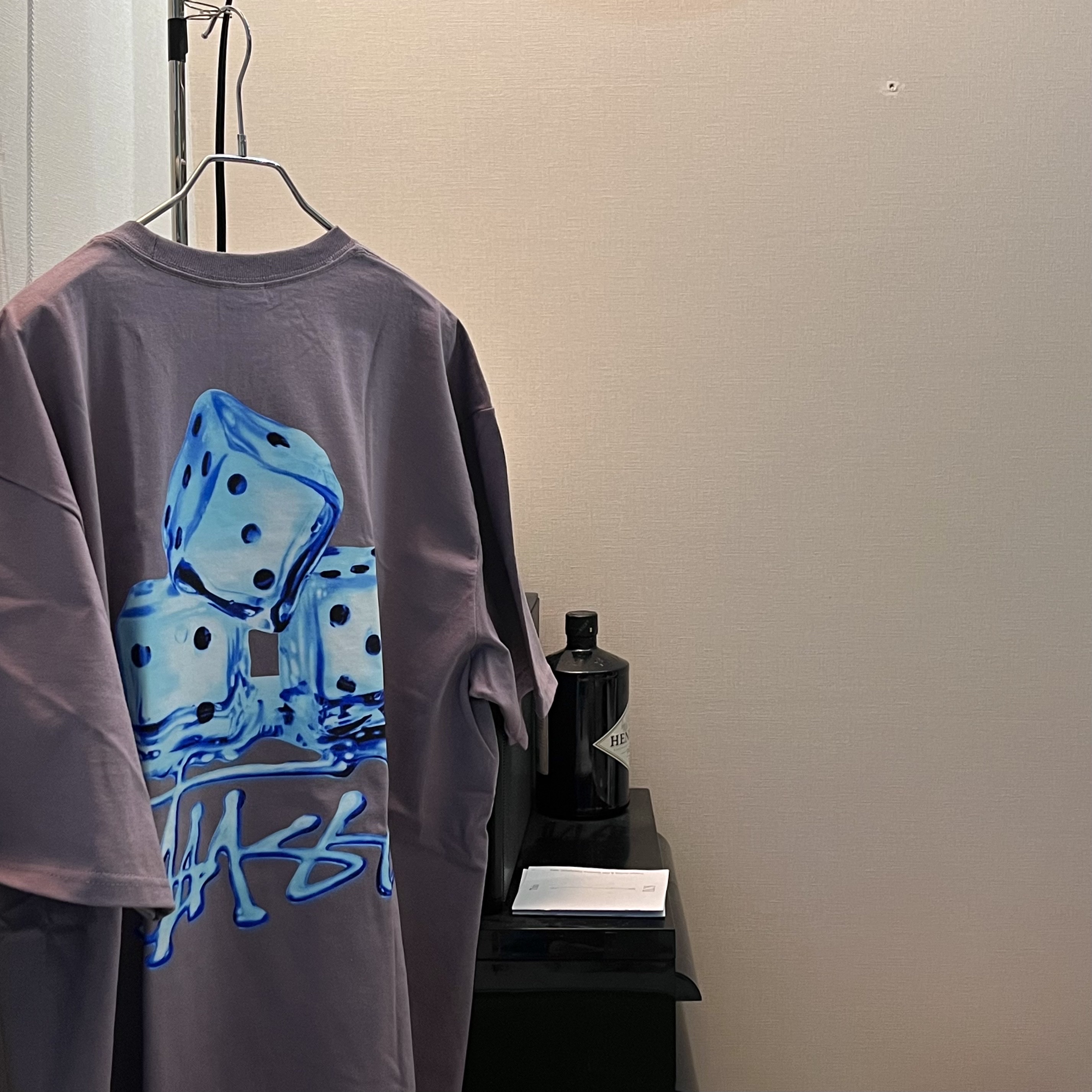 Stussy Melted T-Shirt Mauve 착용 스타일