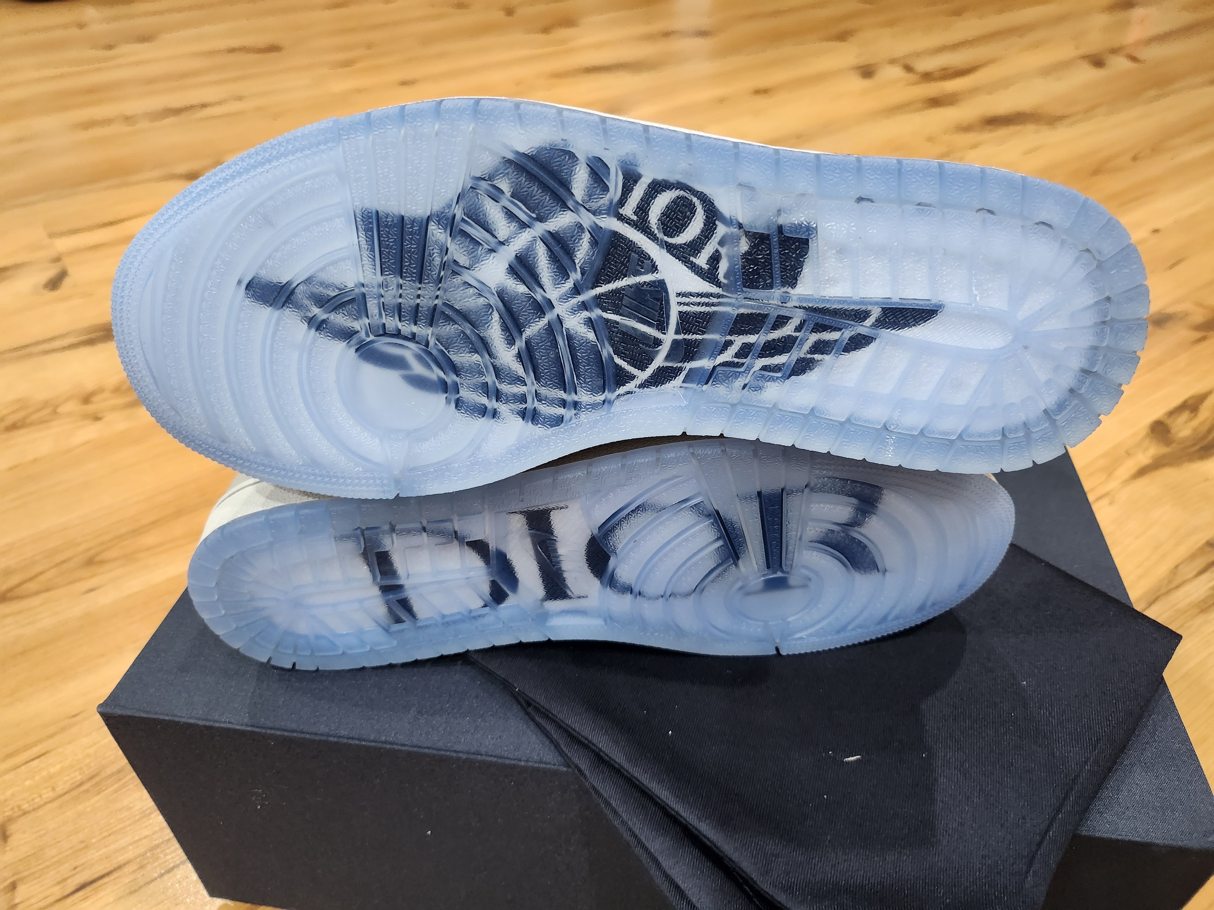 Jordan 1 x Dior Low OG 착용 스타일 - 4