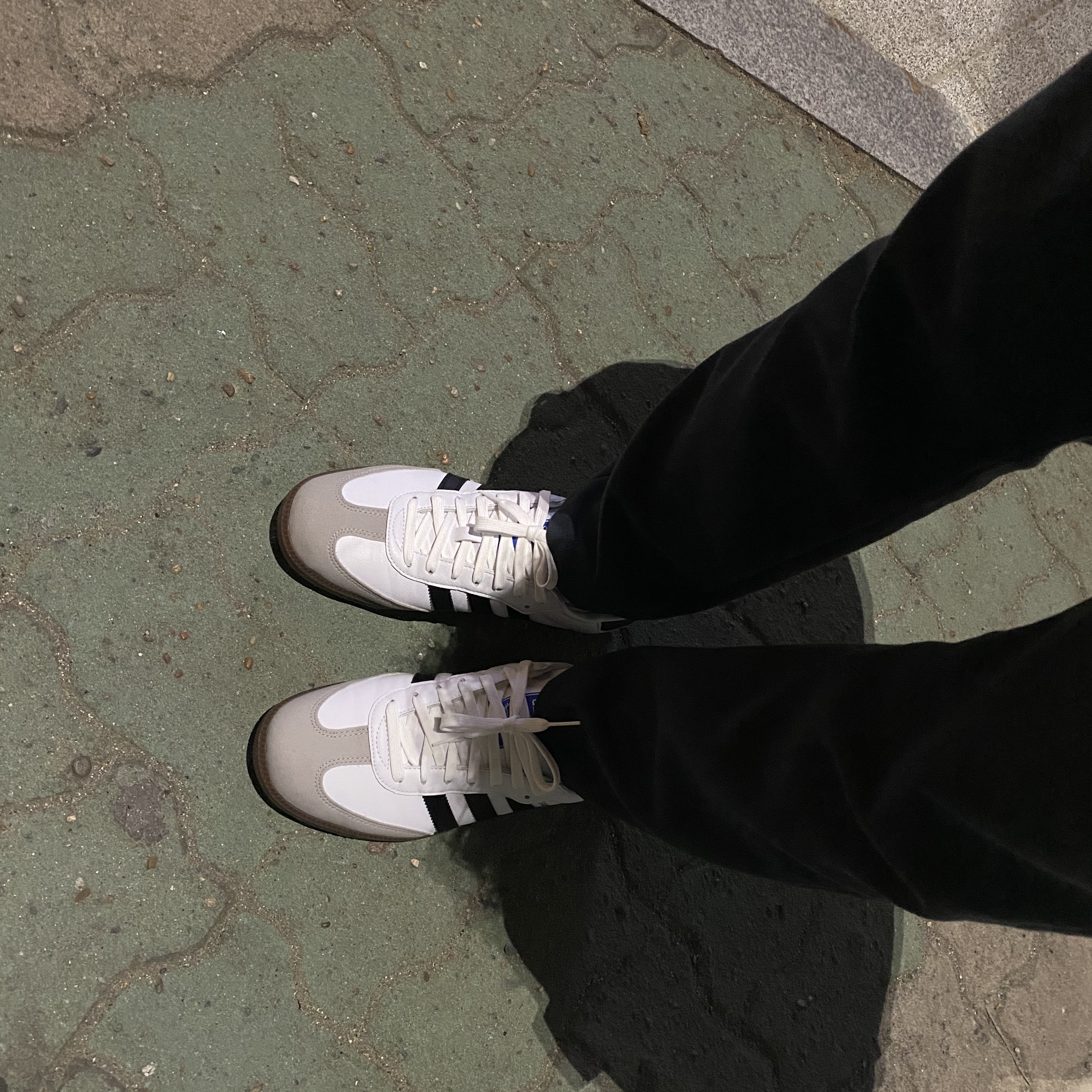 Adidas Samba Vegan White Black 착용 스타일 - 2