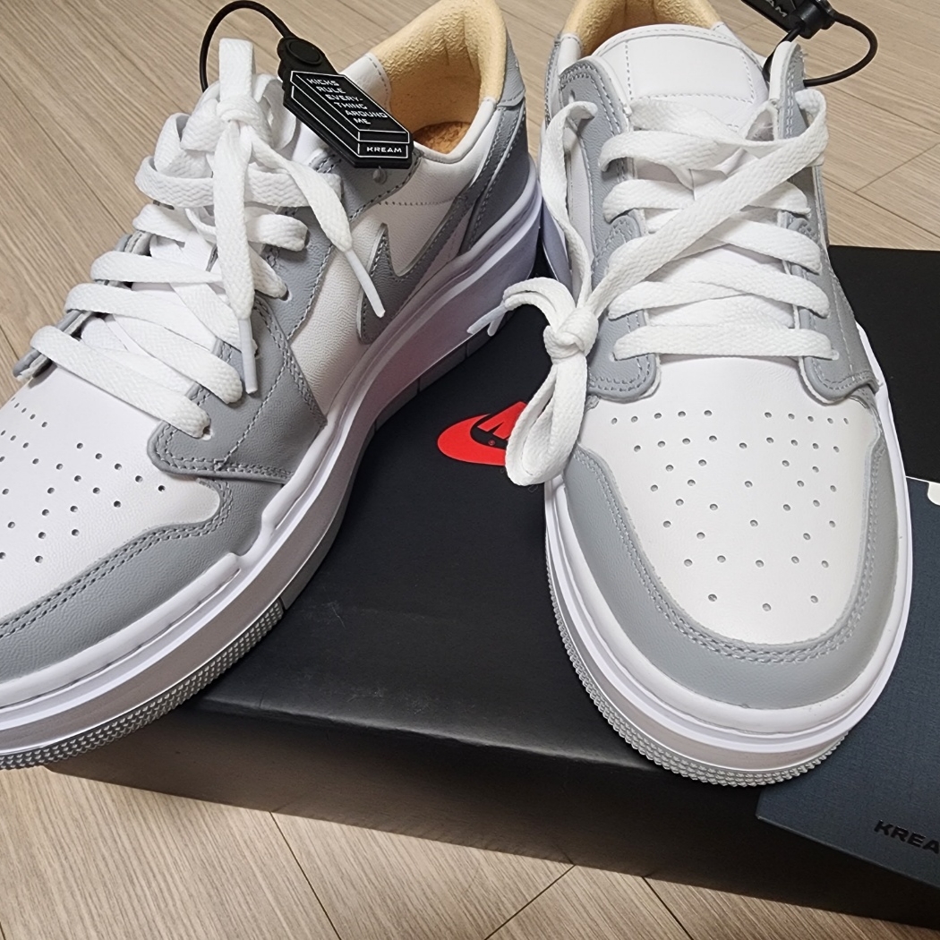 (W) Jordan 1 Elevate Low White and Wolf Grey 착용 스타일