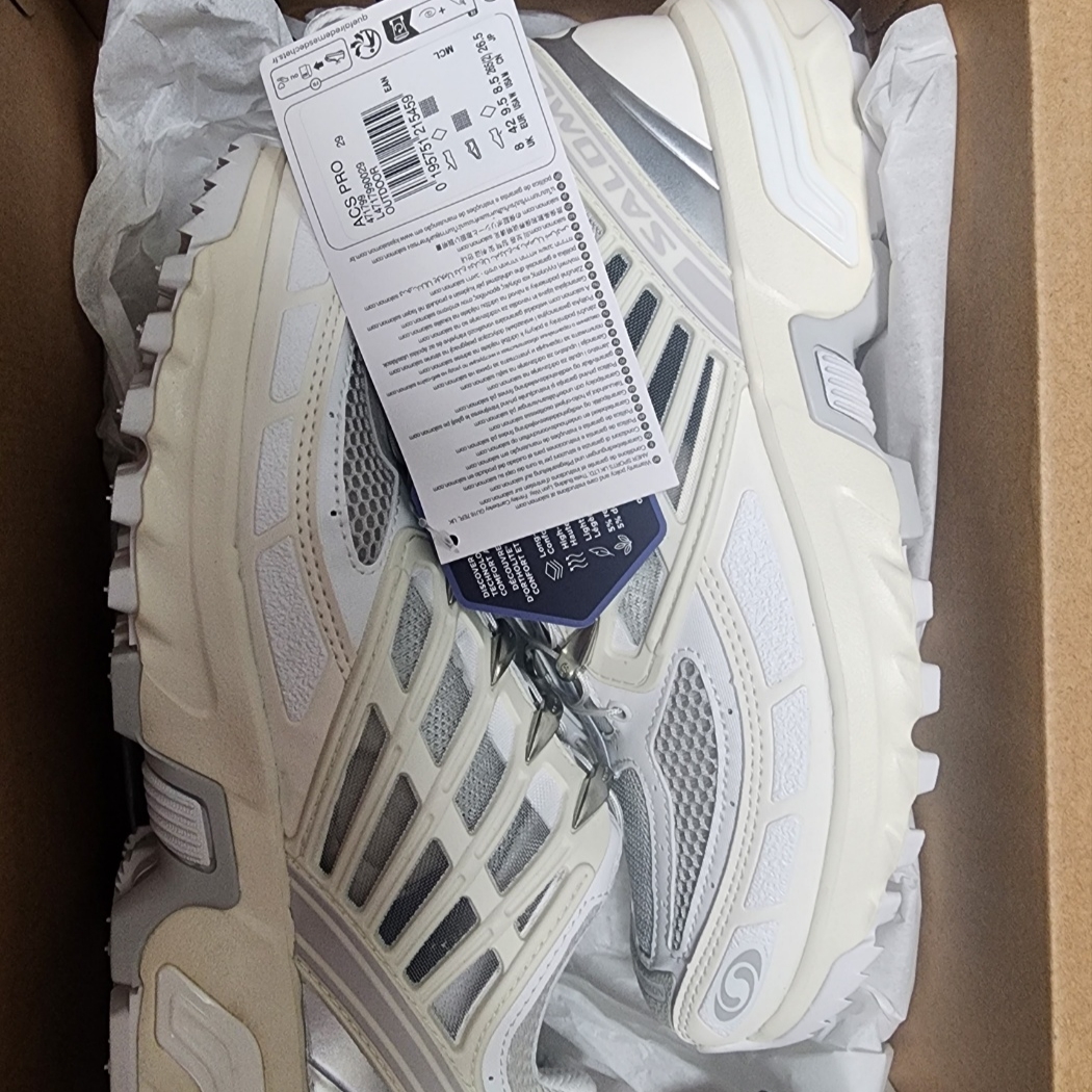 Salomon ACS Pro White Vanilla Ice 착용 스타일