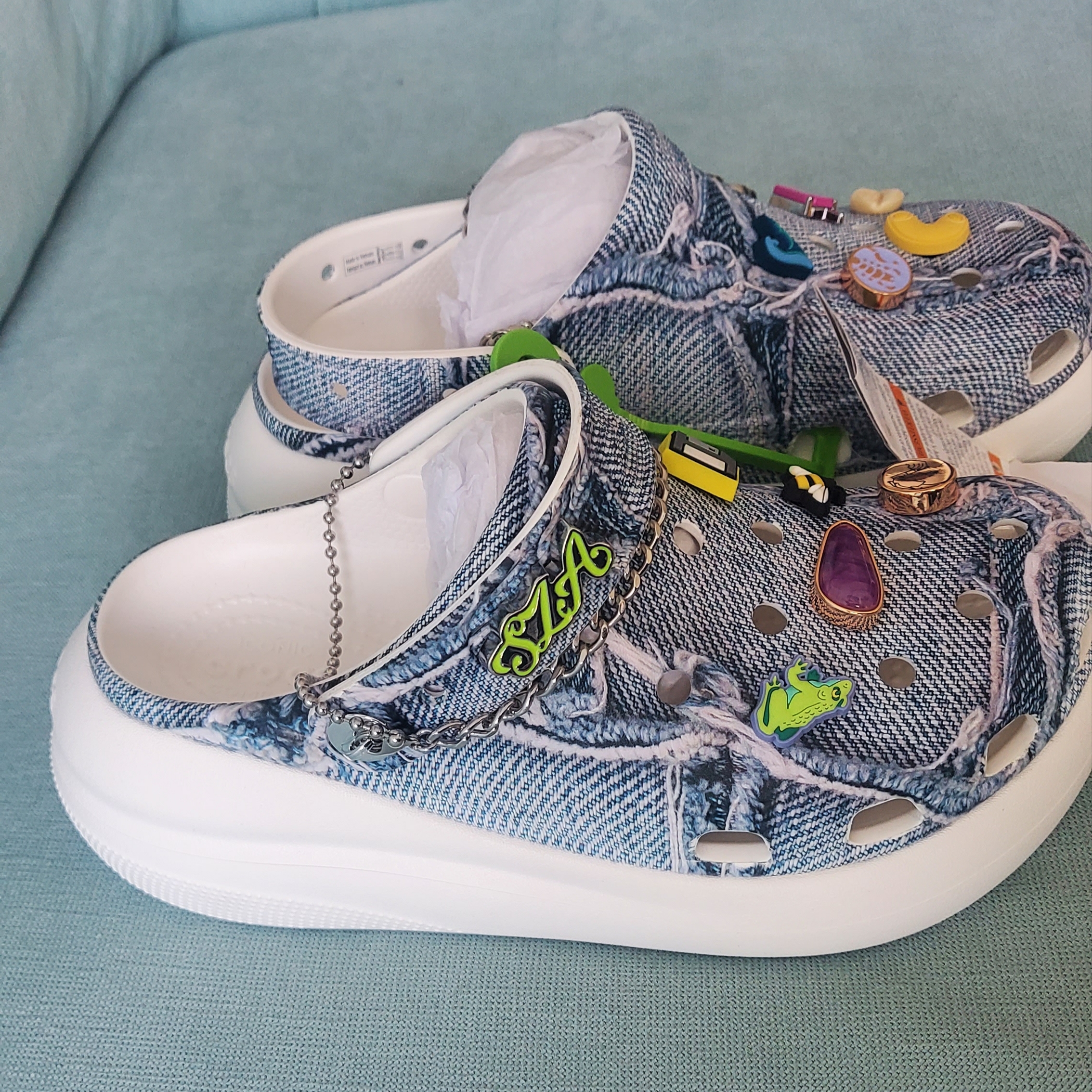 Crocs x SZA Classic Crush Clog Multi 착용 스타일