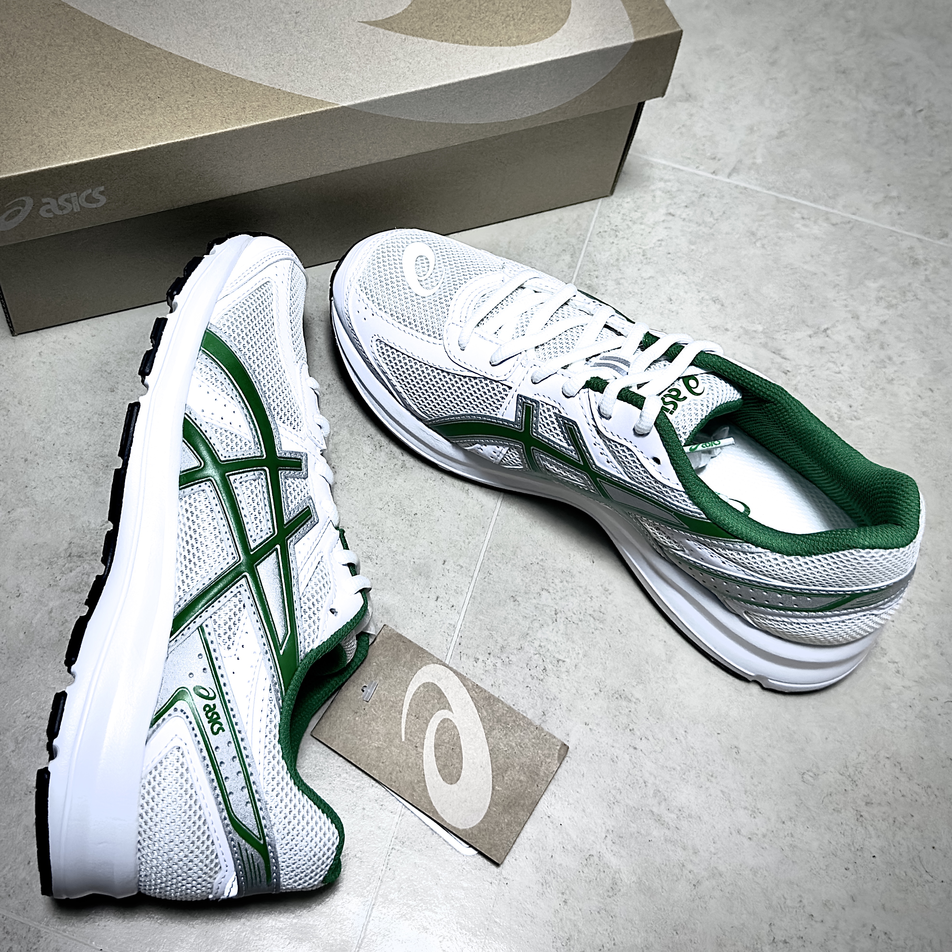 Asics Jog 100 S White Green - 2E Wide 착용 스타일