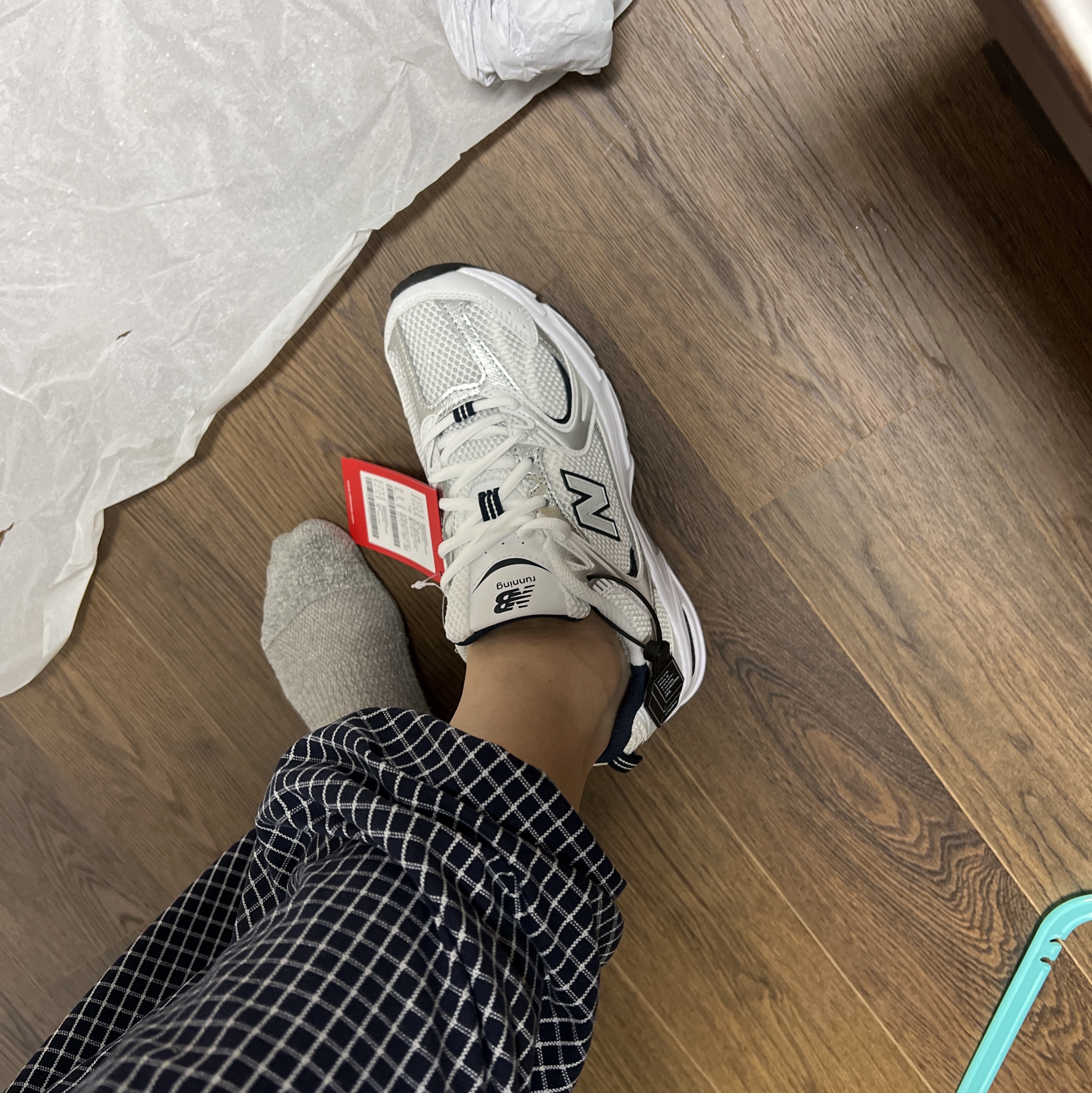 New Balance 530 White 착용 스타일