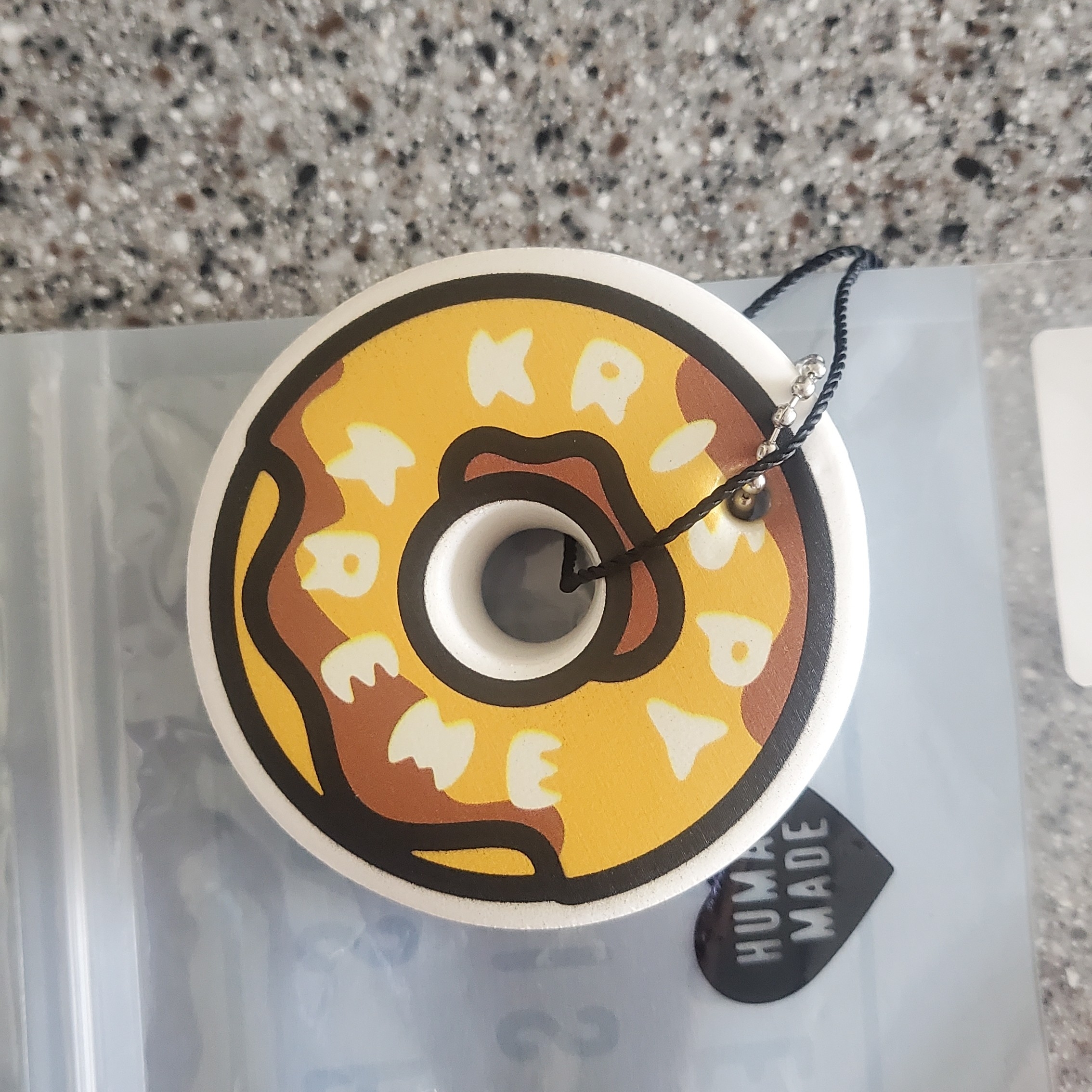 Human Made x Krispy Kreme Keycharm Brown 착용 스타일 - 2