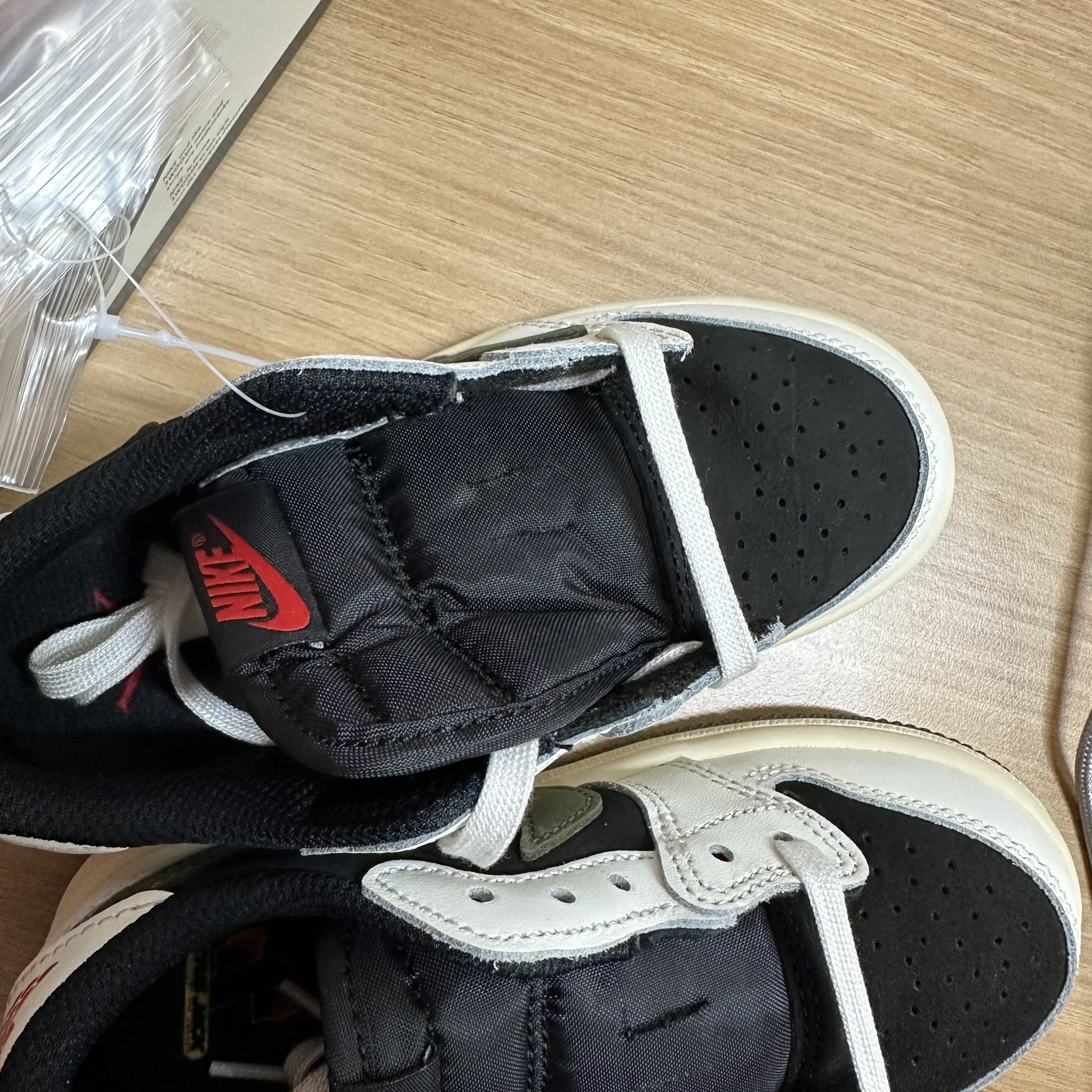 (TD) Jordan 1 x Travis Scott Retro Low OG SP Medium Olive 착용 스타일