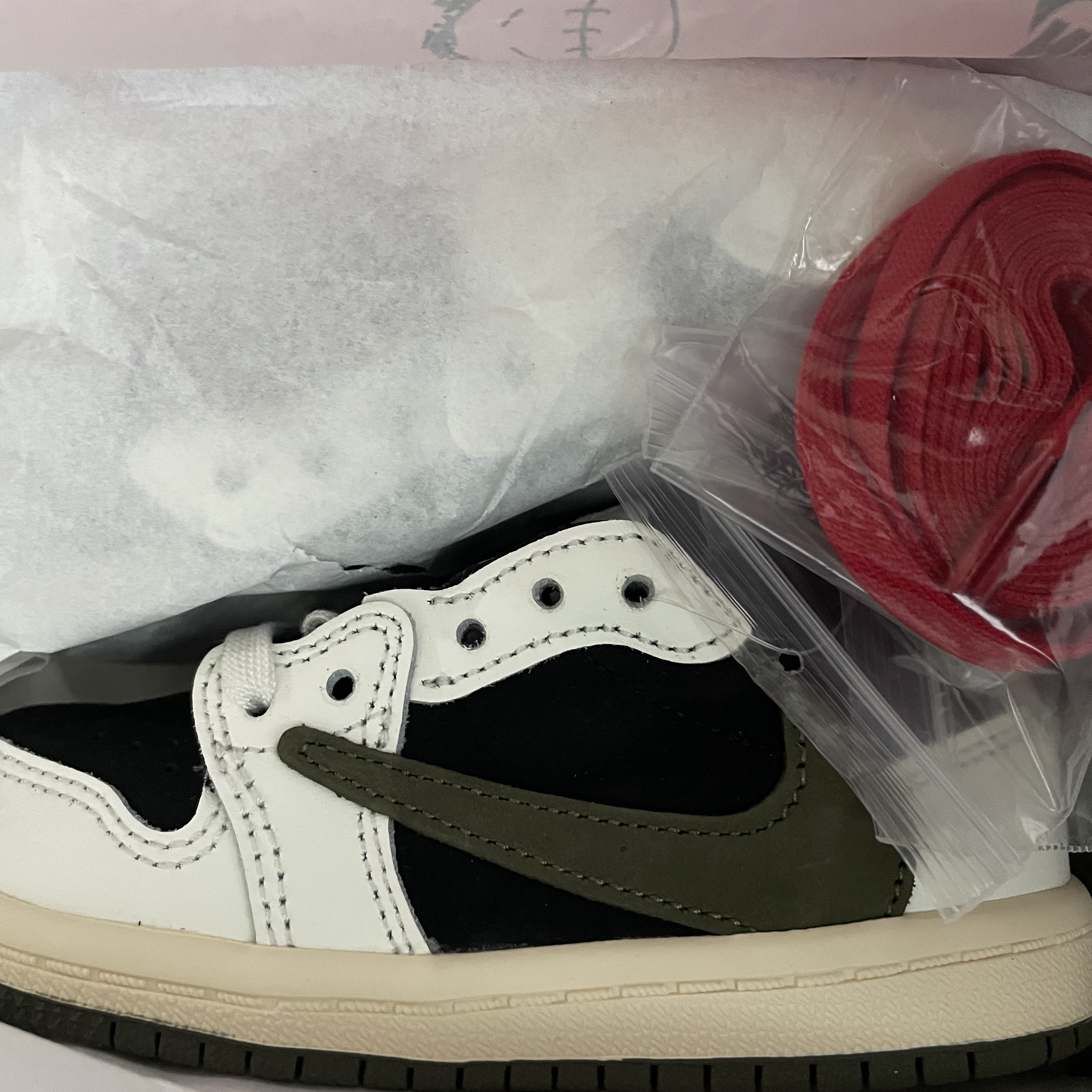 (TD) Jordan 1 x Travis Scott Retro Low OG SP Medium Olive 착용 스타일
