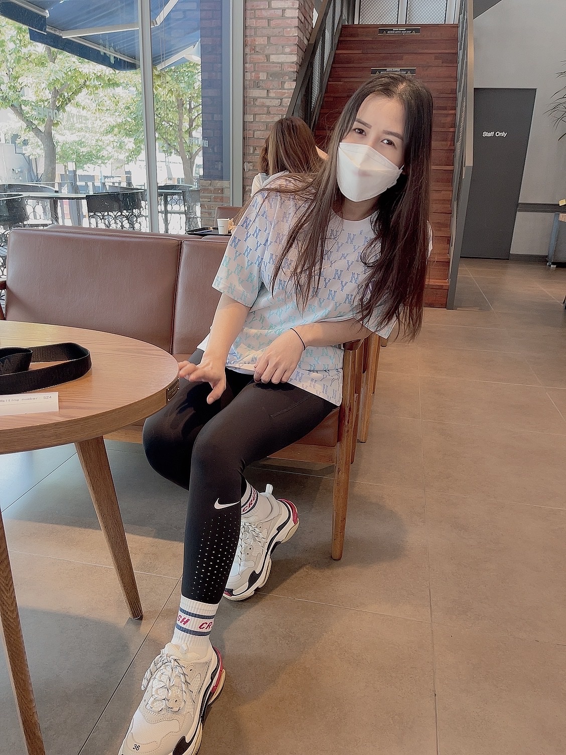 Balenciaga Triple S White Black Red 2019, Balenciaga Triple S Trainer Black Red 2018 착용 스타일 - 1