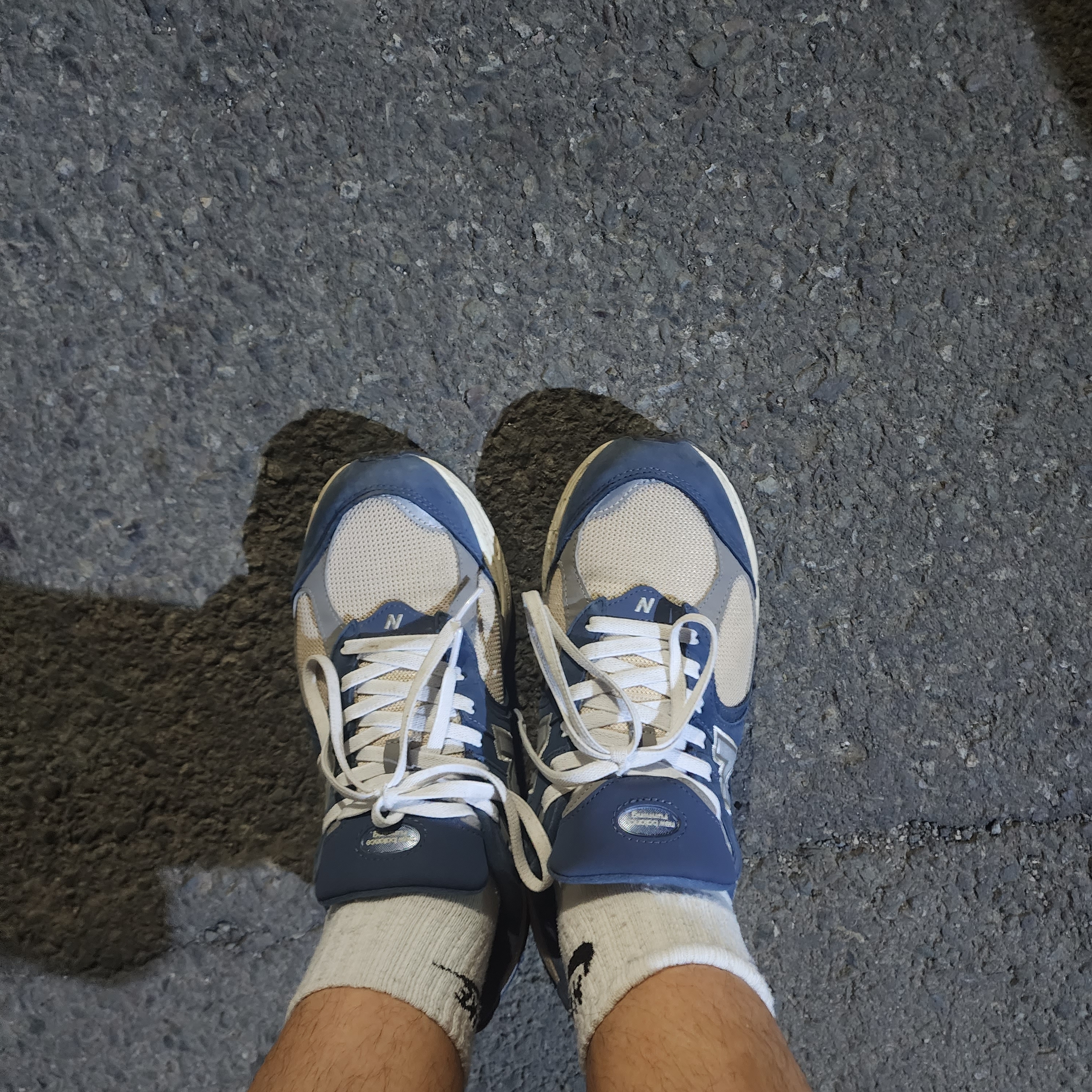 New Balance 2002R Vintage Indigo 착용 스타일