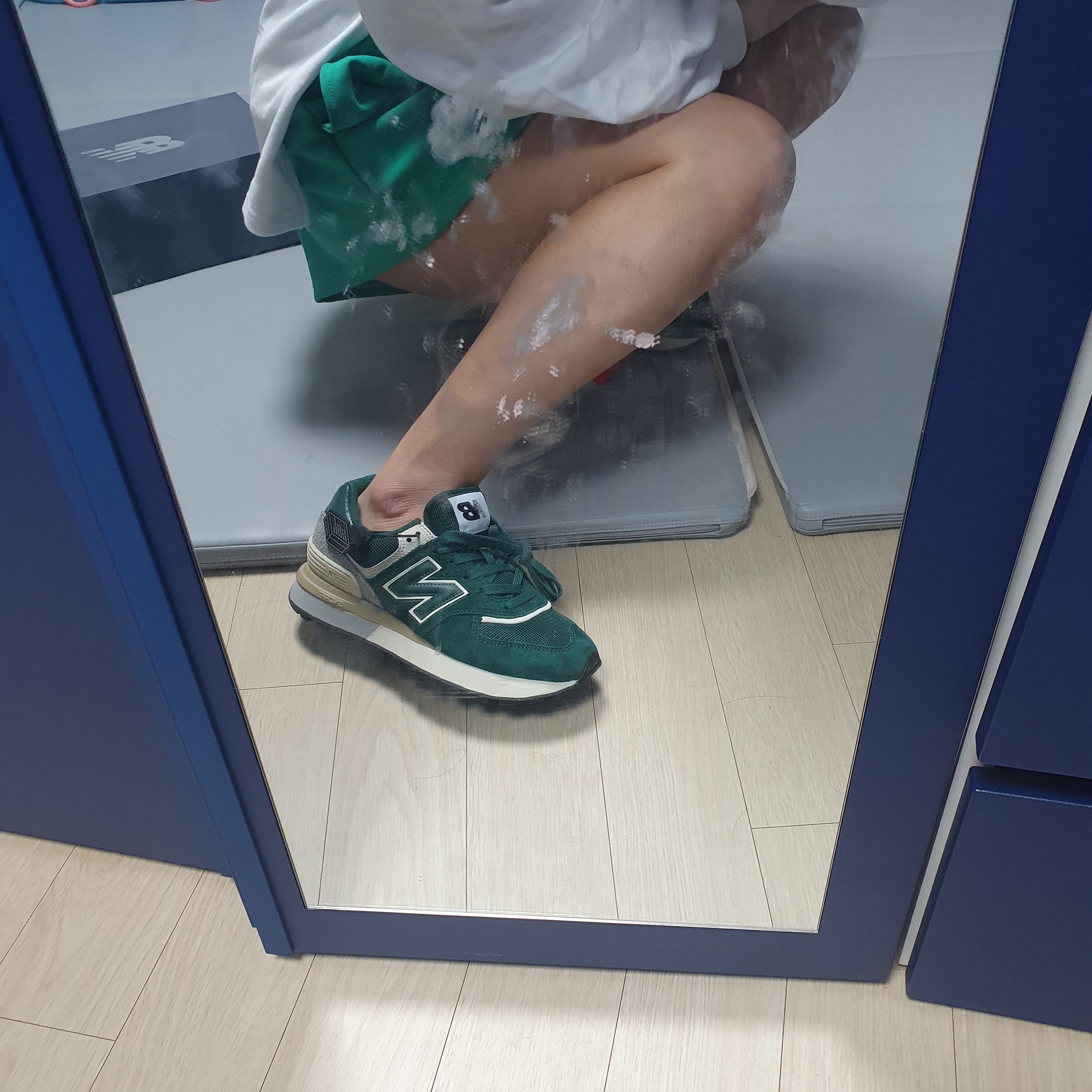New Balance 574 Legacy Green 착용 스타일 - 3