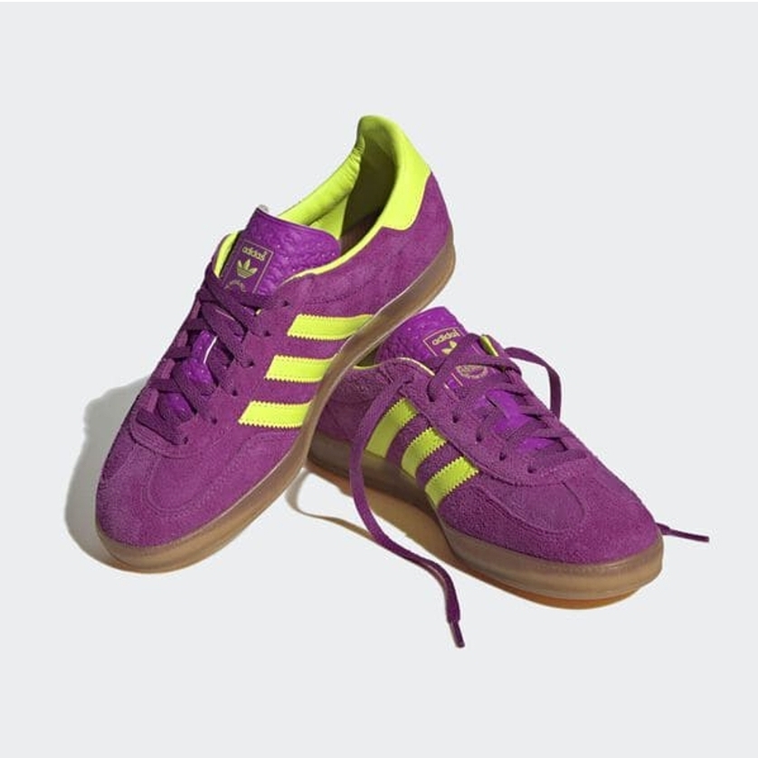 (W) Adidas Gazelle Indoor Purple Yellow 착용 스타일 - 1