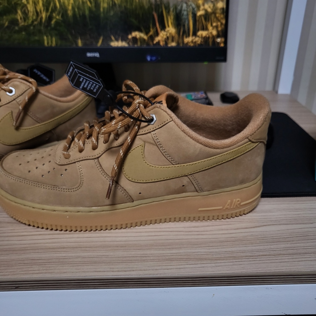 Nike Air Force 1 '07 WB Flax 착용 스타일