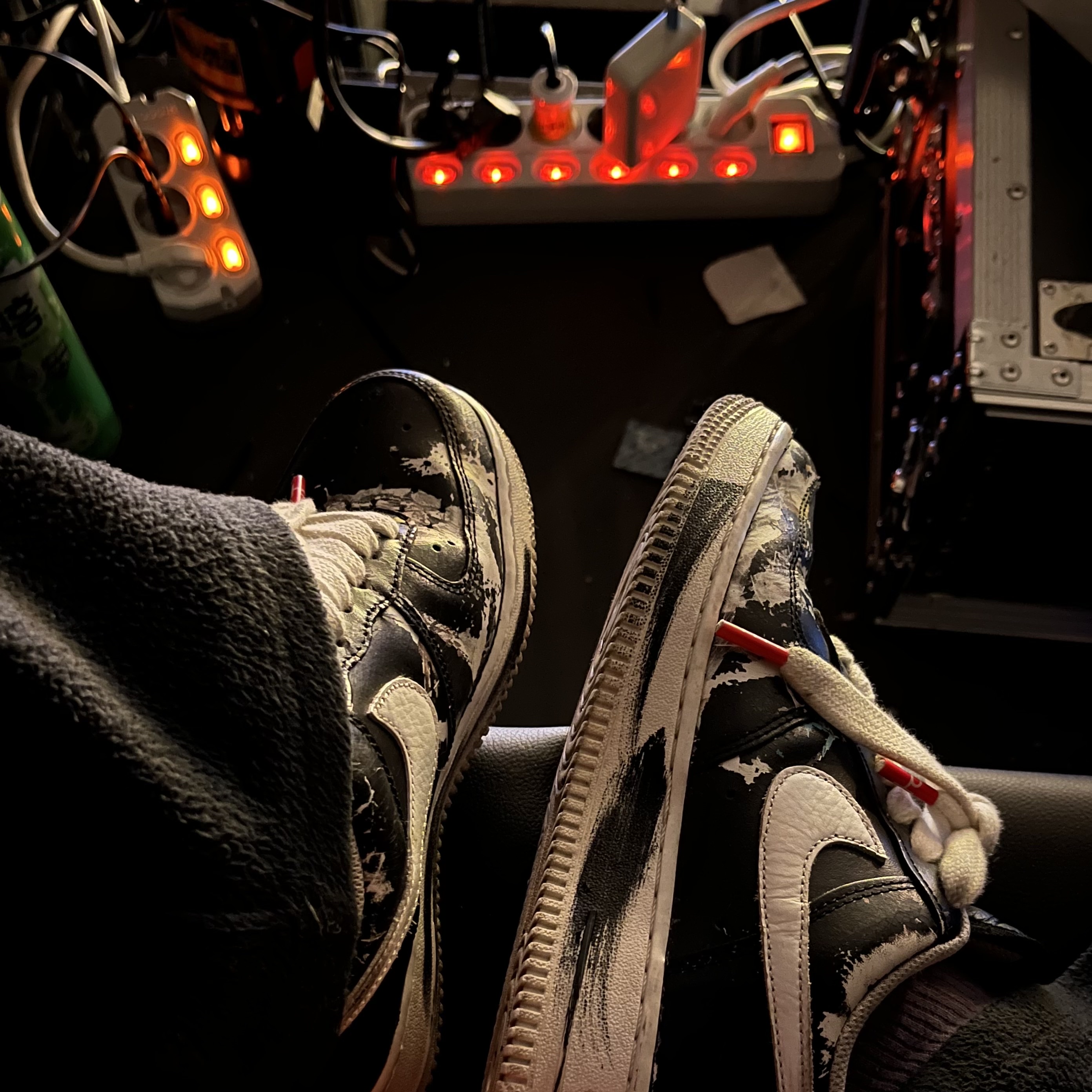 Nike x Peaceminusone Air Force 1 Low Para-Noise 착용 스타일
