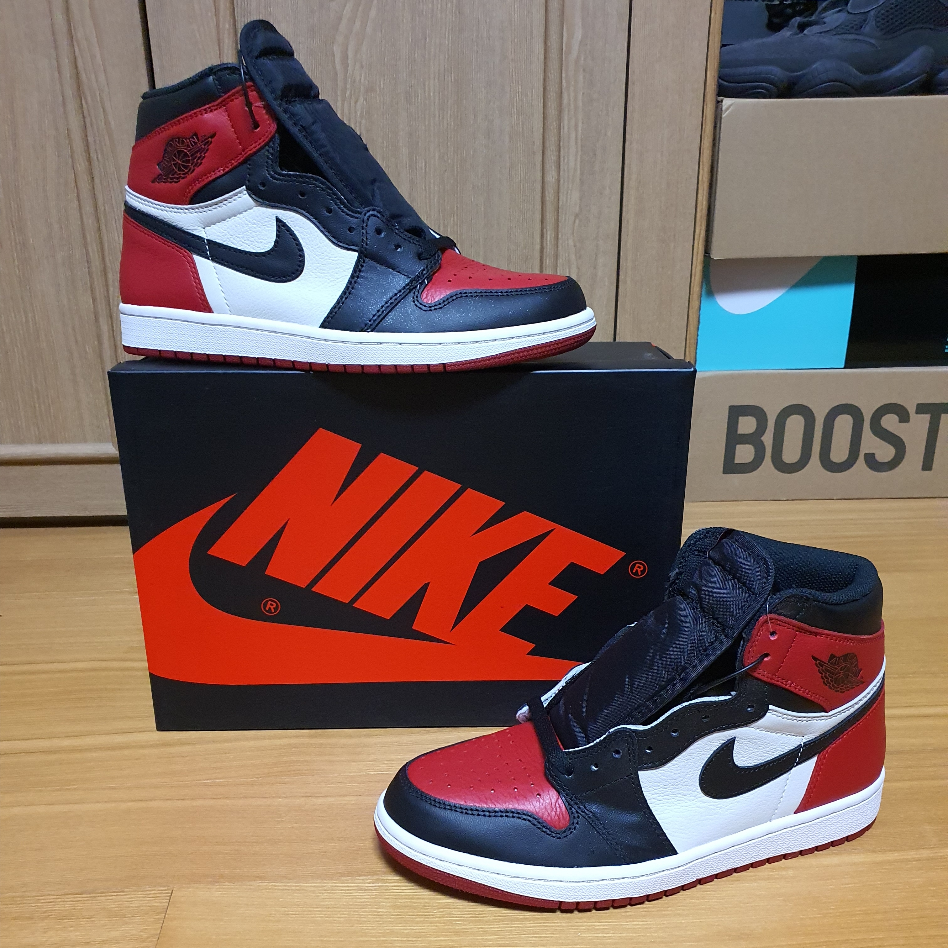 Jordan 1 Retro High OG Bred Toe 착용 스타일 - 1