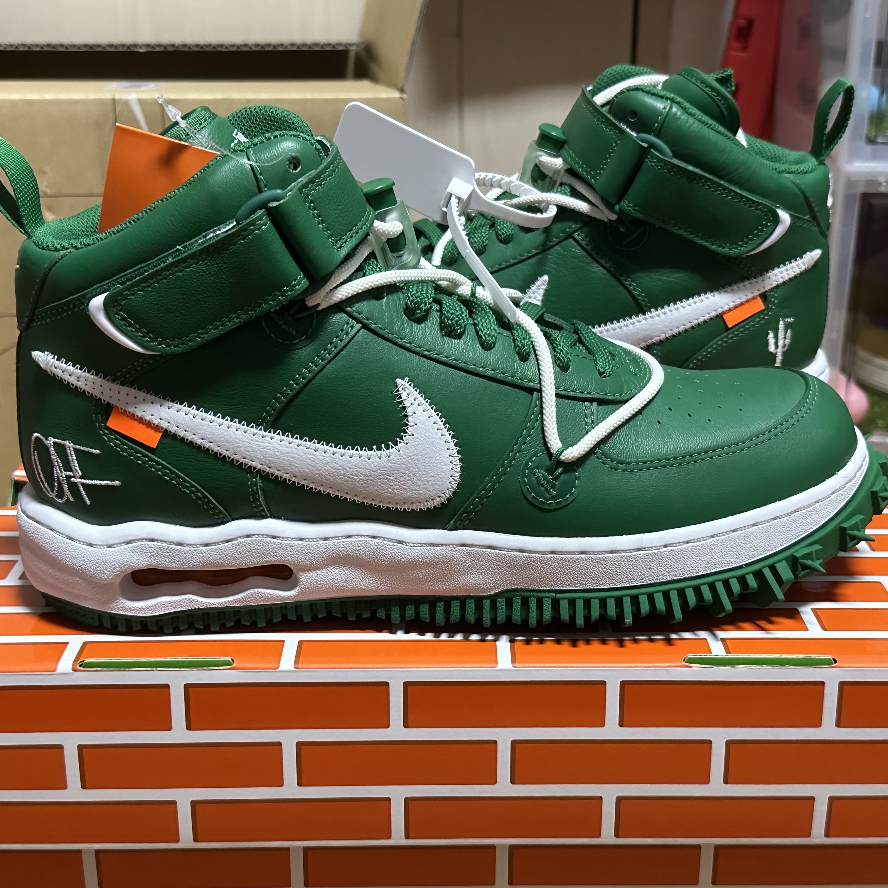 Nike x Off-White Air Force 1 Mid SP Leather Pine Green 착용 스타일 - 1